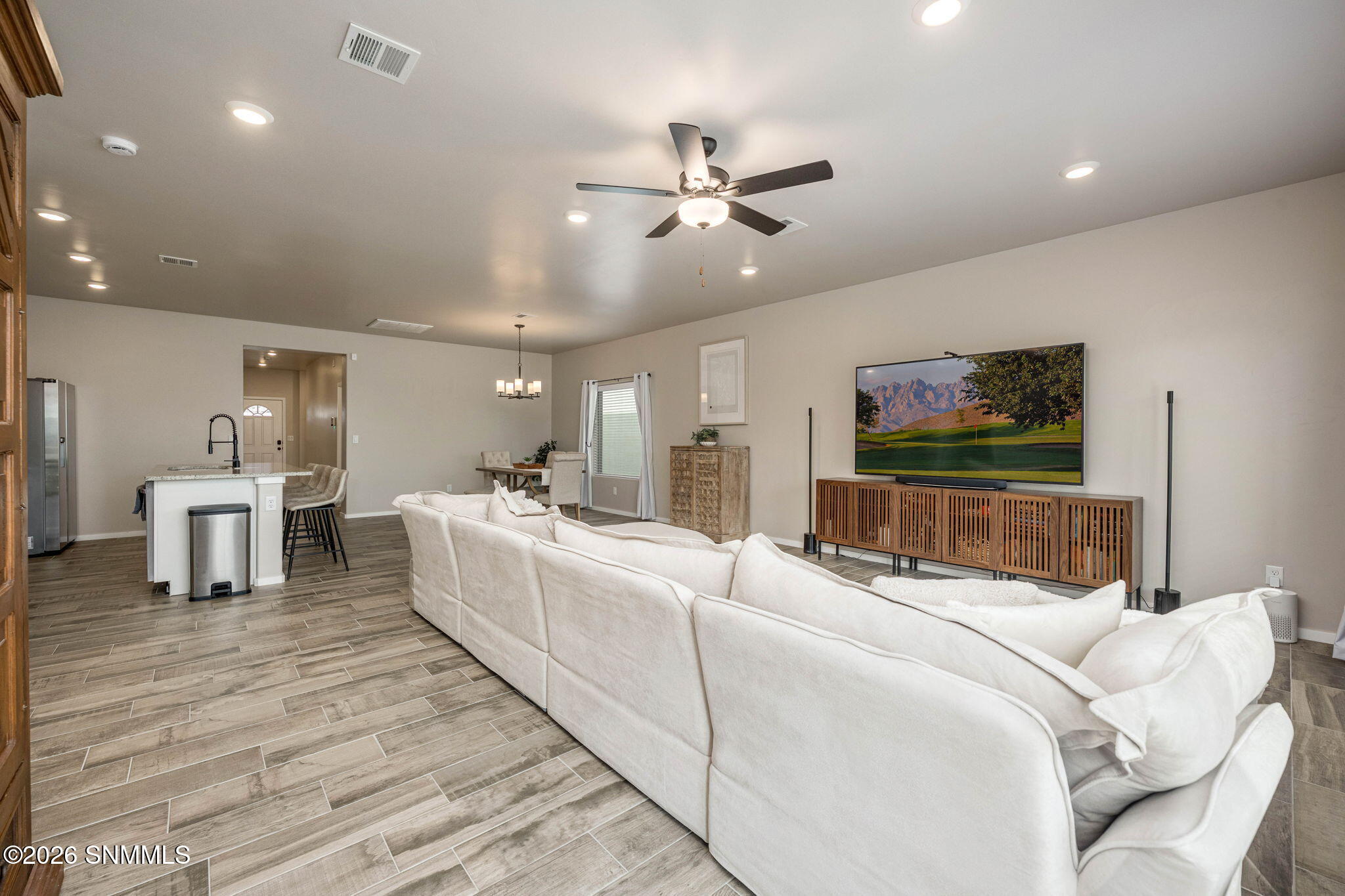 18-web-or-mls-Snappin Homes (Yestereve38