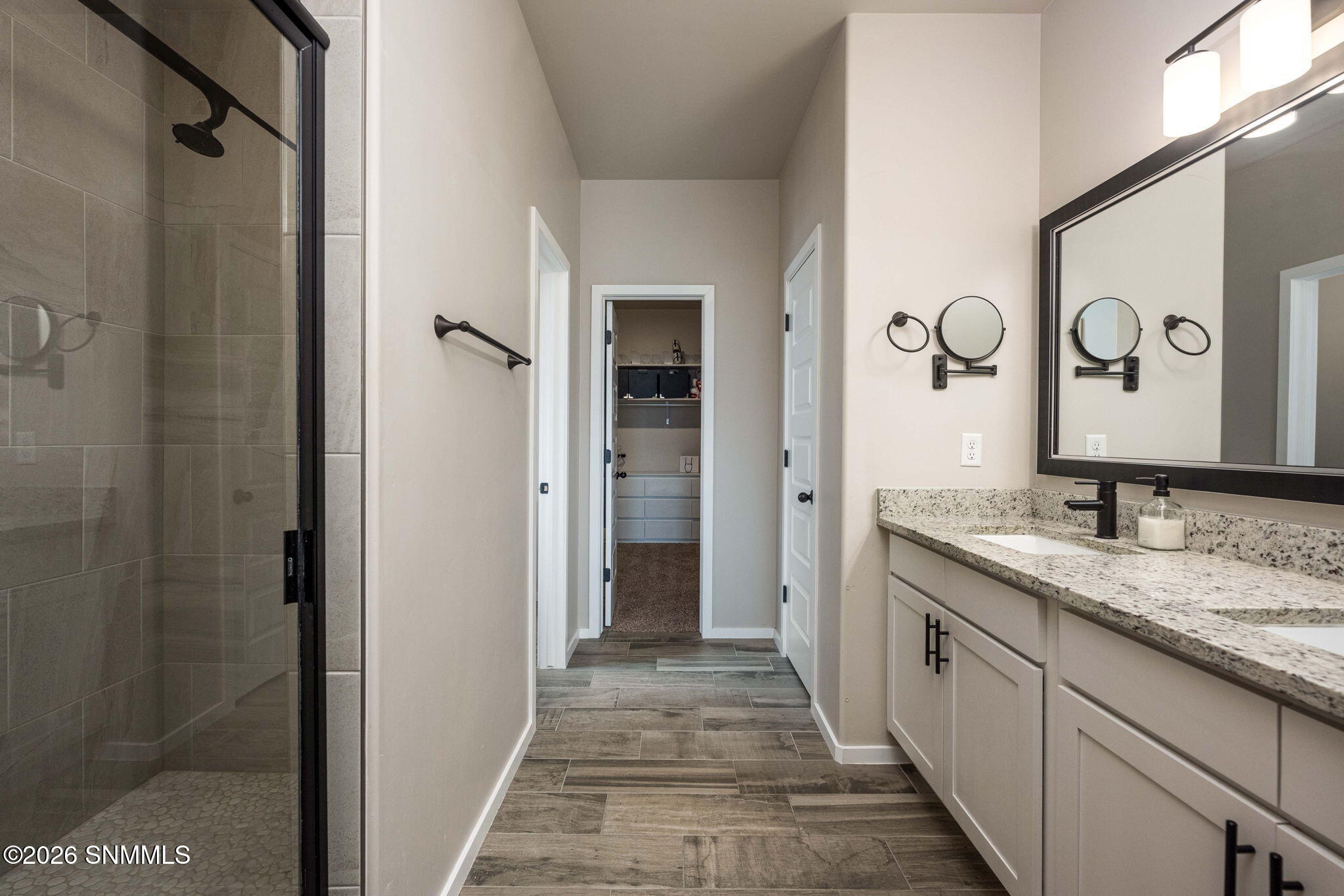 22-web-or-mls-Snappin Homes (Yestereve38