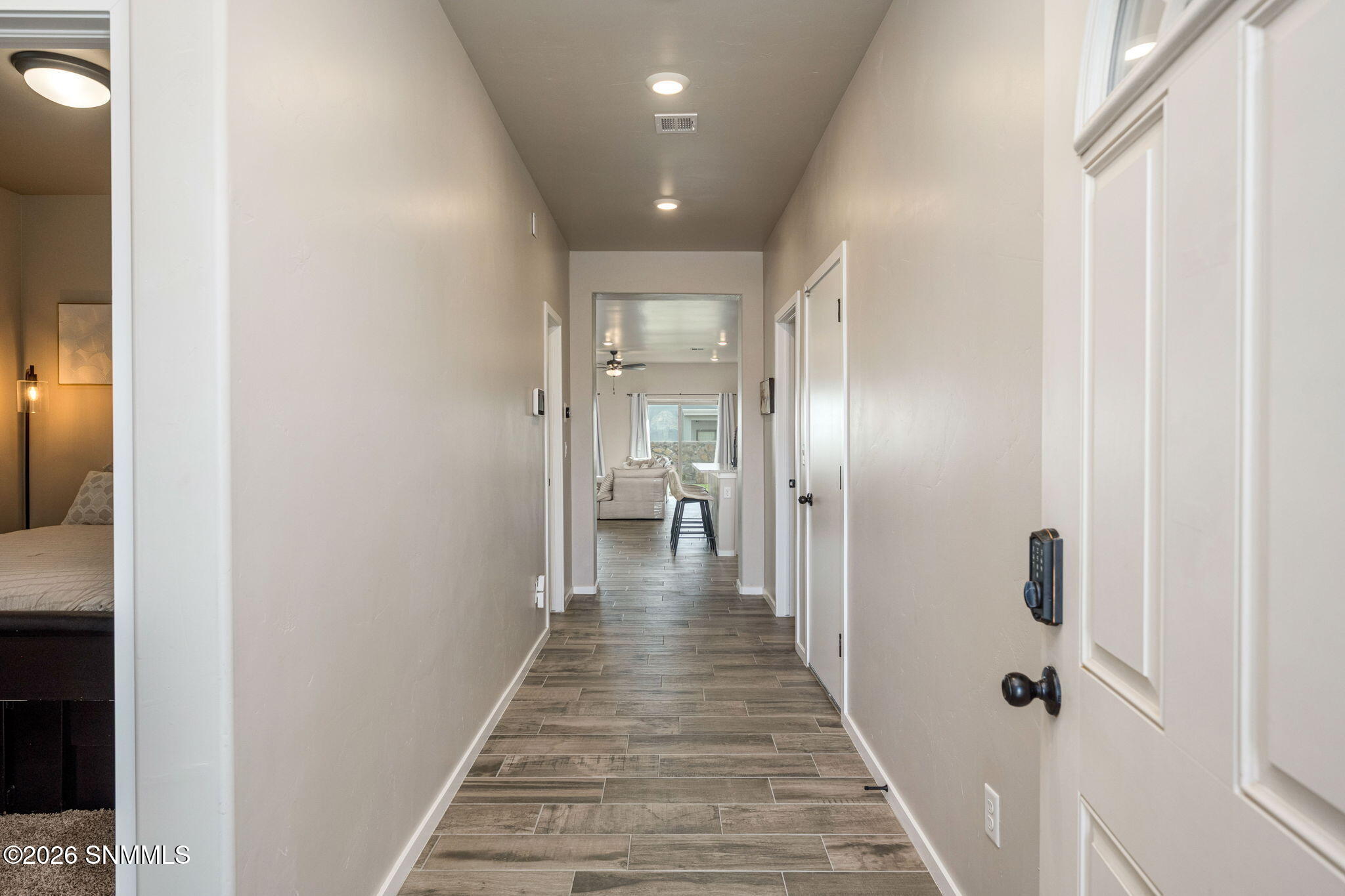 6-web-or-mls-Snappin Homes (Yestereve381