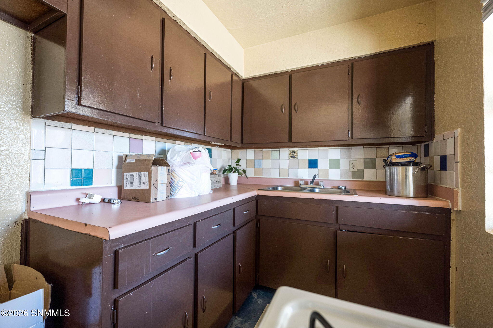 47-web-or-mls-Snappin Homes (Ohara370)-4