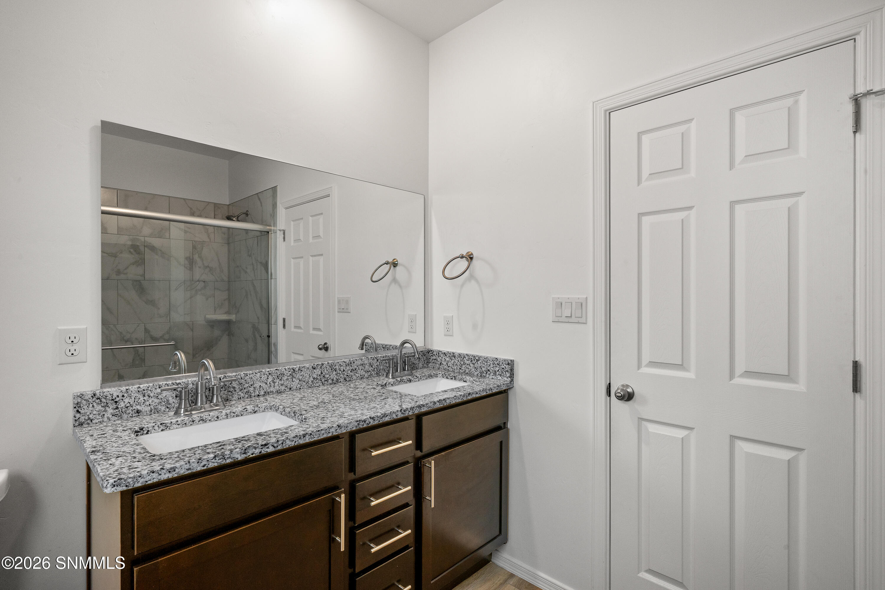 6119-Montgomery-MLS-Camera-Guy-22