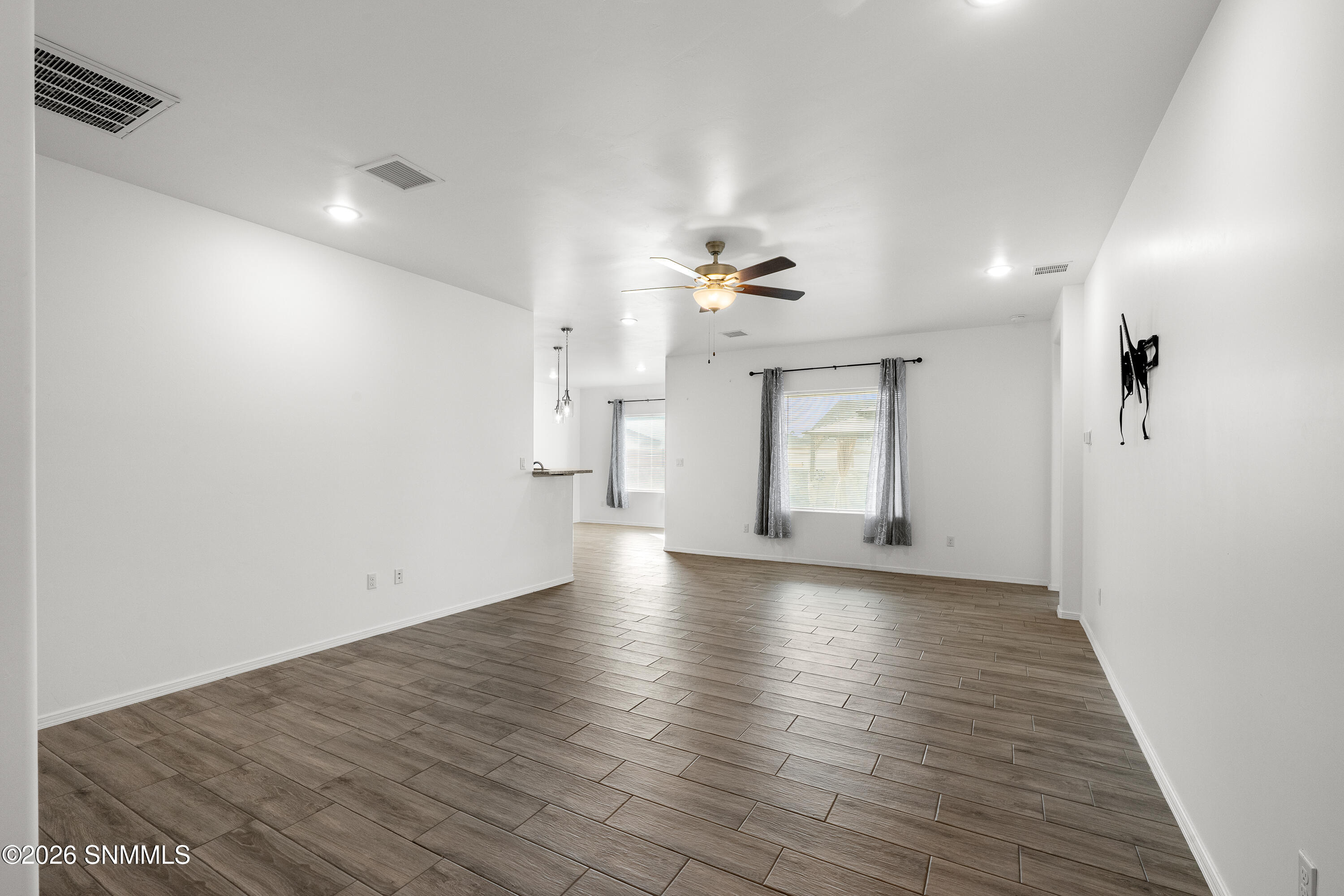 6119-Montgomery-MLS-Camera-Guy-4