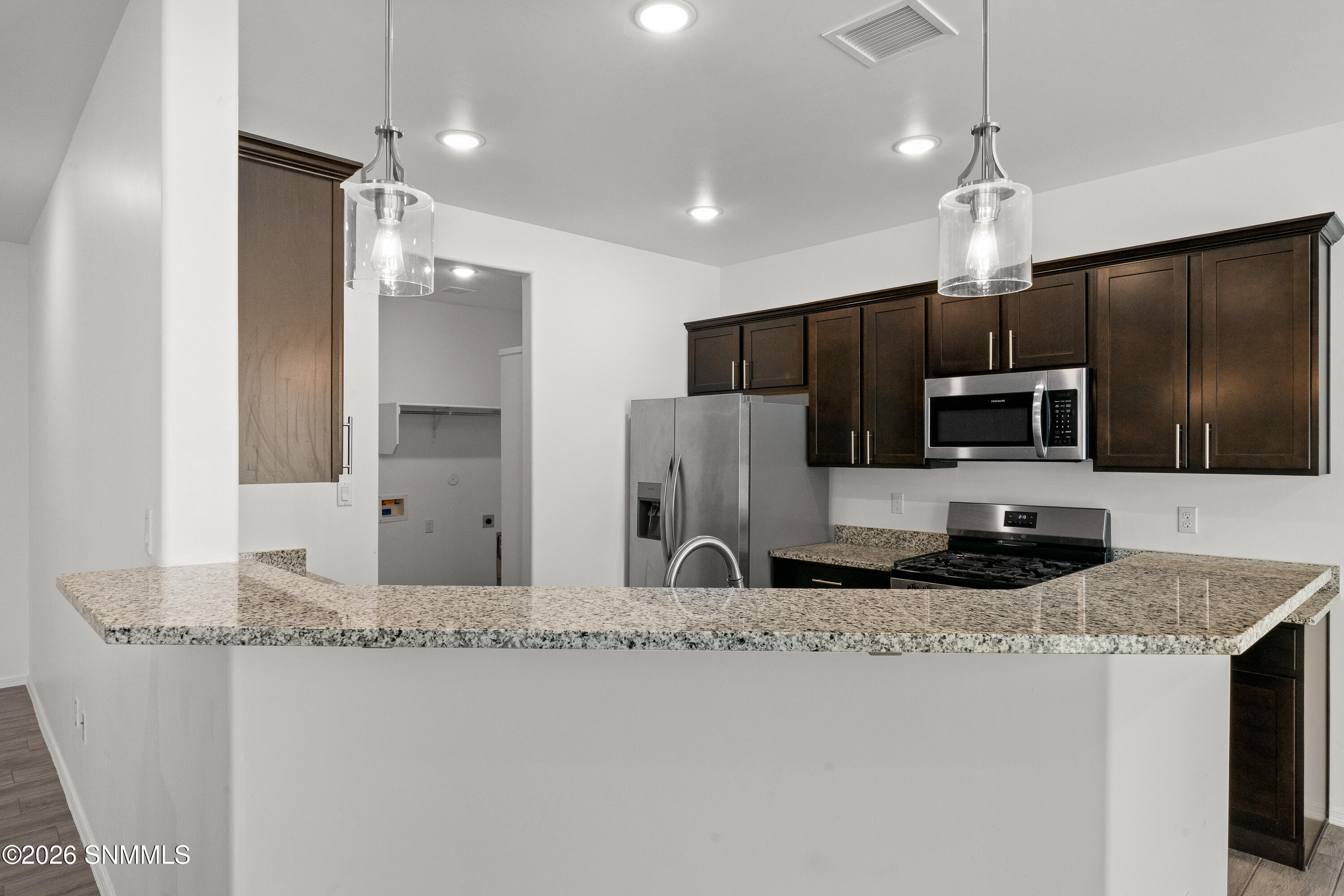 6119-Montgomery-MLS-Camera-Guy-7