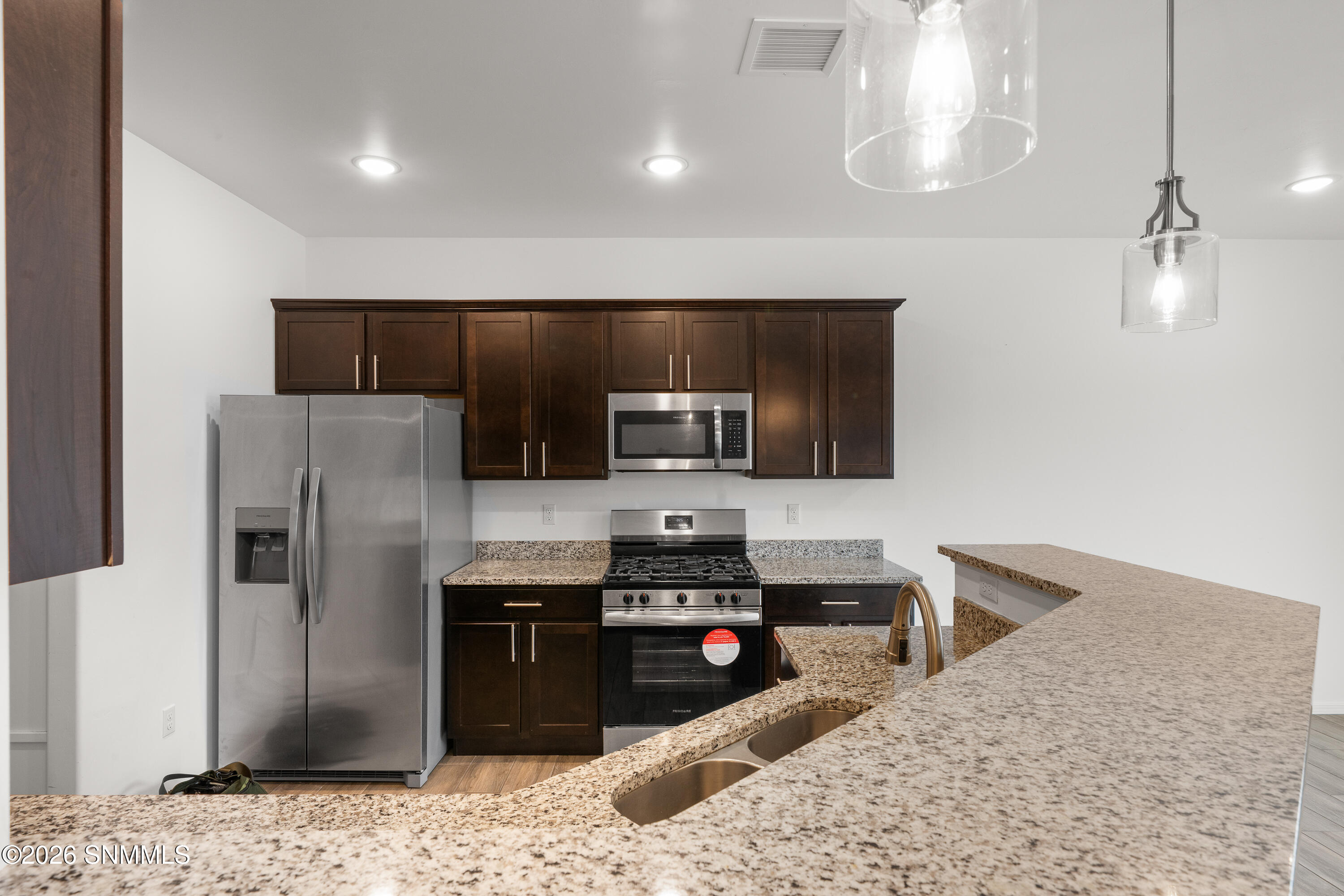 6119-Montgomery-MLS-Camera-Guy-8