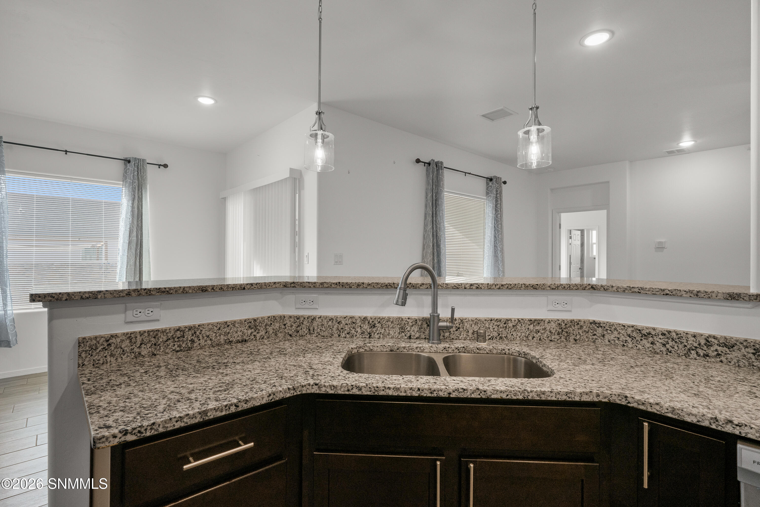 6119-Montgomery-MLS-Camera-Guy-12