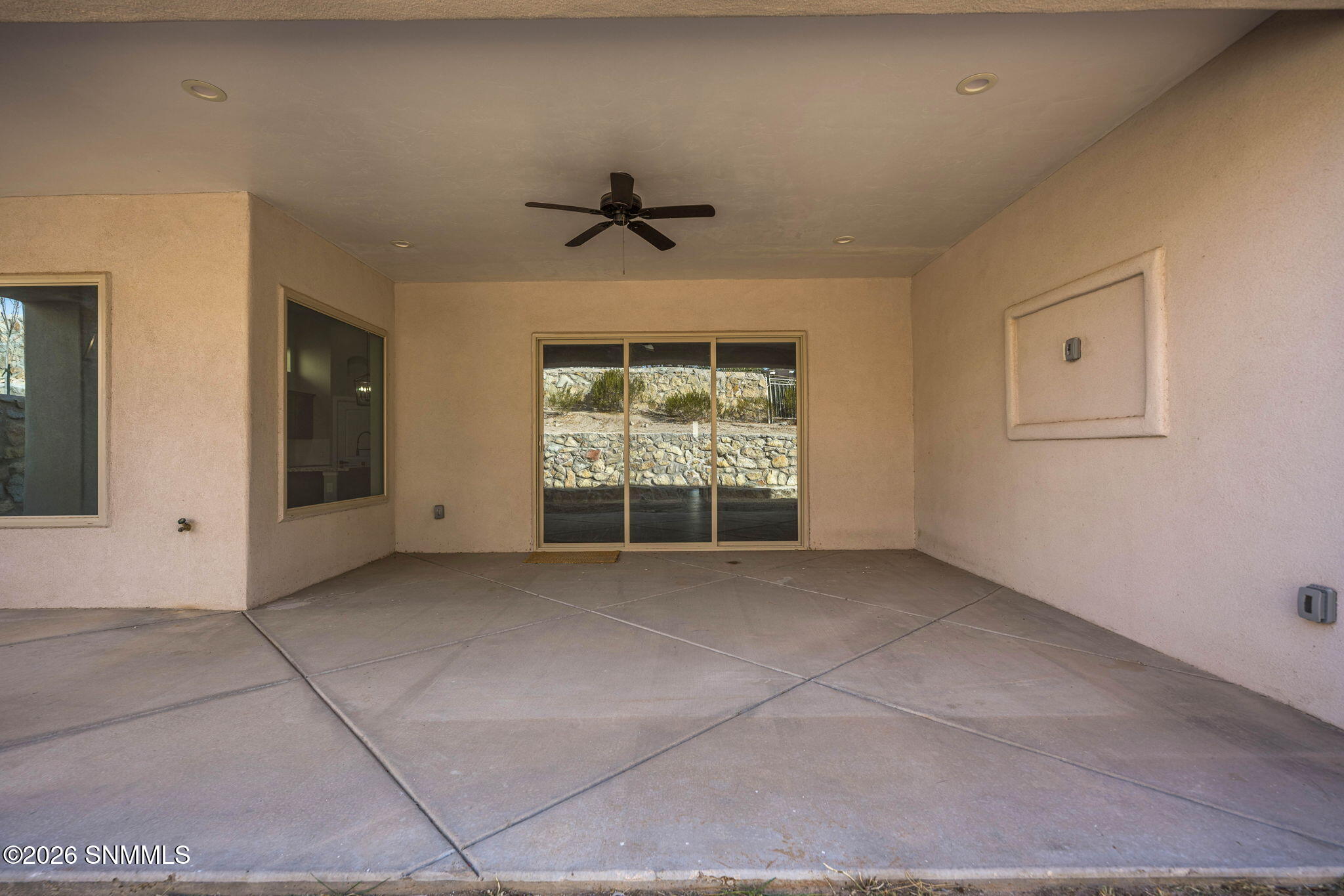 47-web-or-mls-Snappin Homes (EastSprings