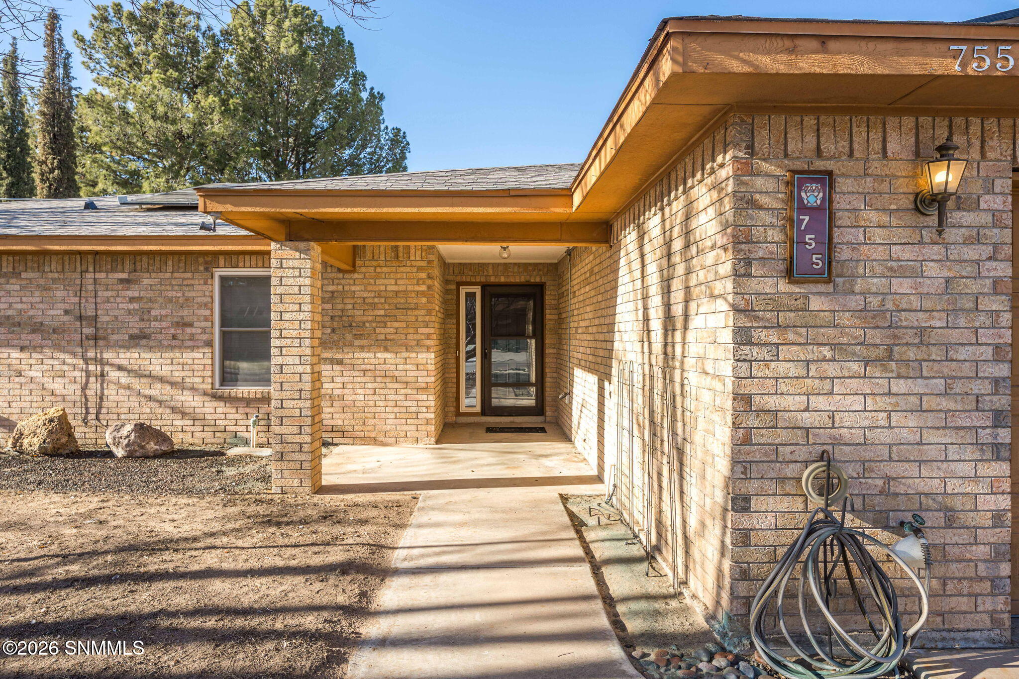 4-web-or-mls-Snappin Homes (Suzanne755_N