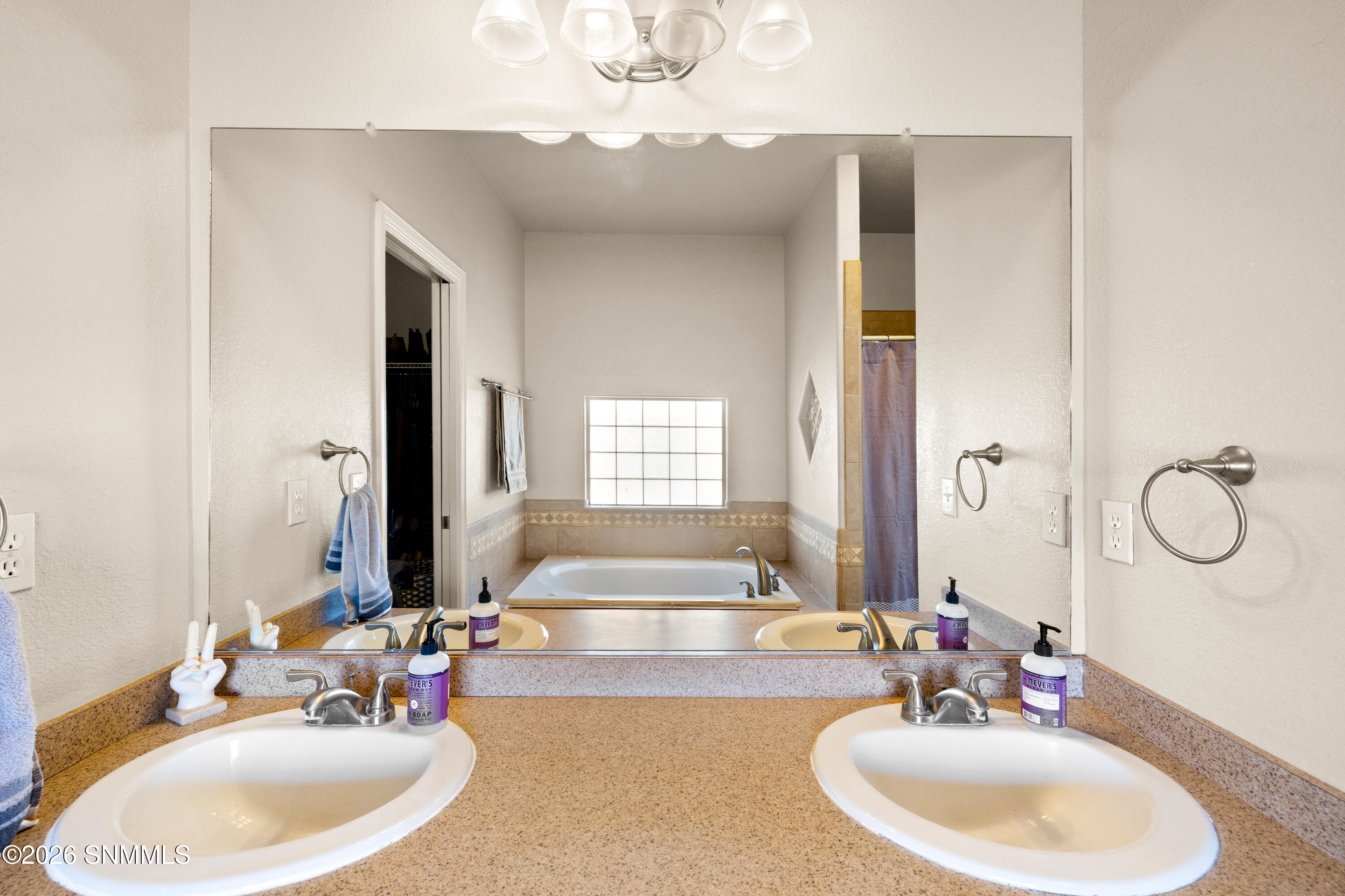 4523-Camino-Dos-Vidas-MLS-Camera-Guy-20