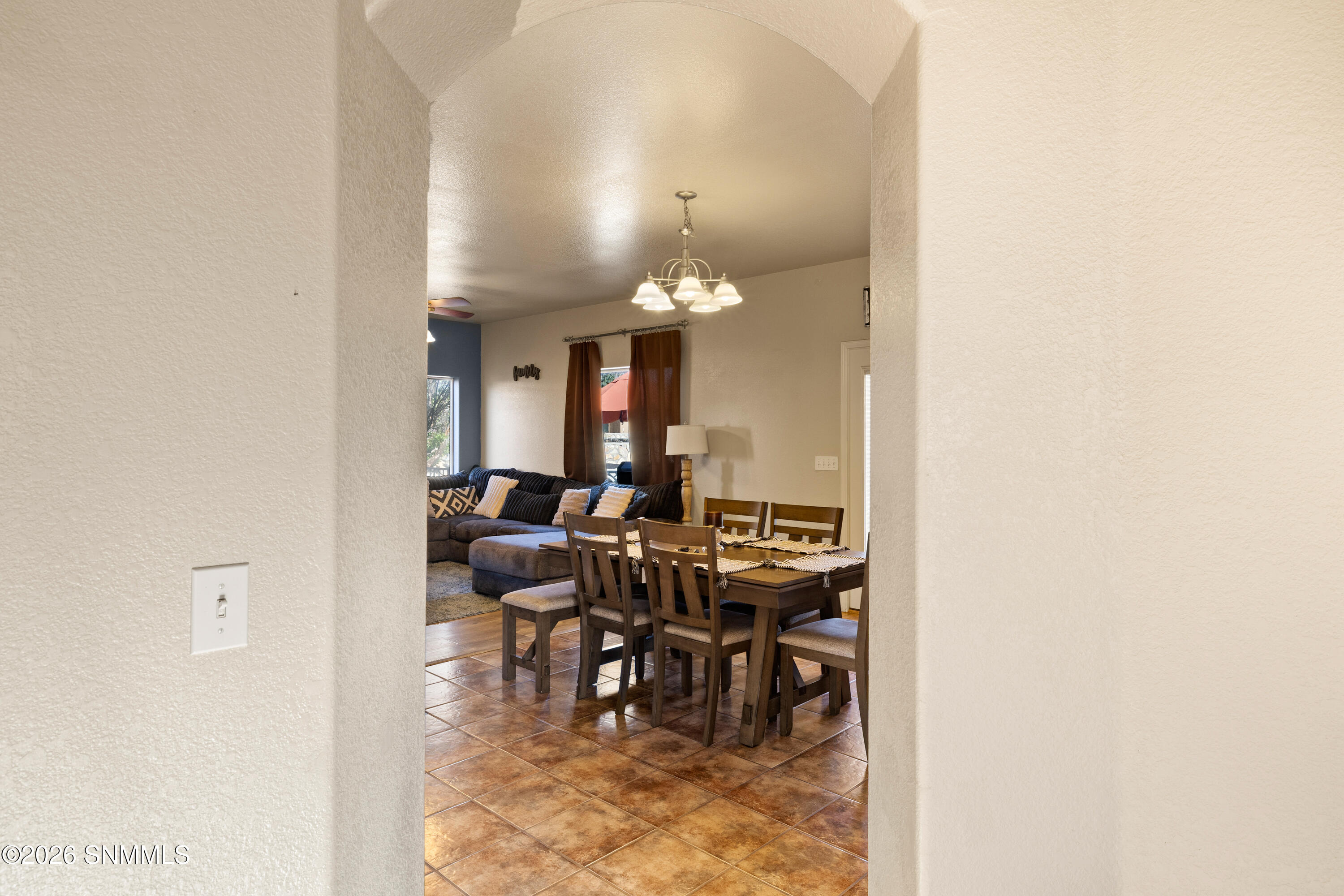 4523-Camino-Dos-Vidas-MLS-Camera-Guy-9