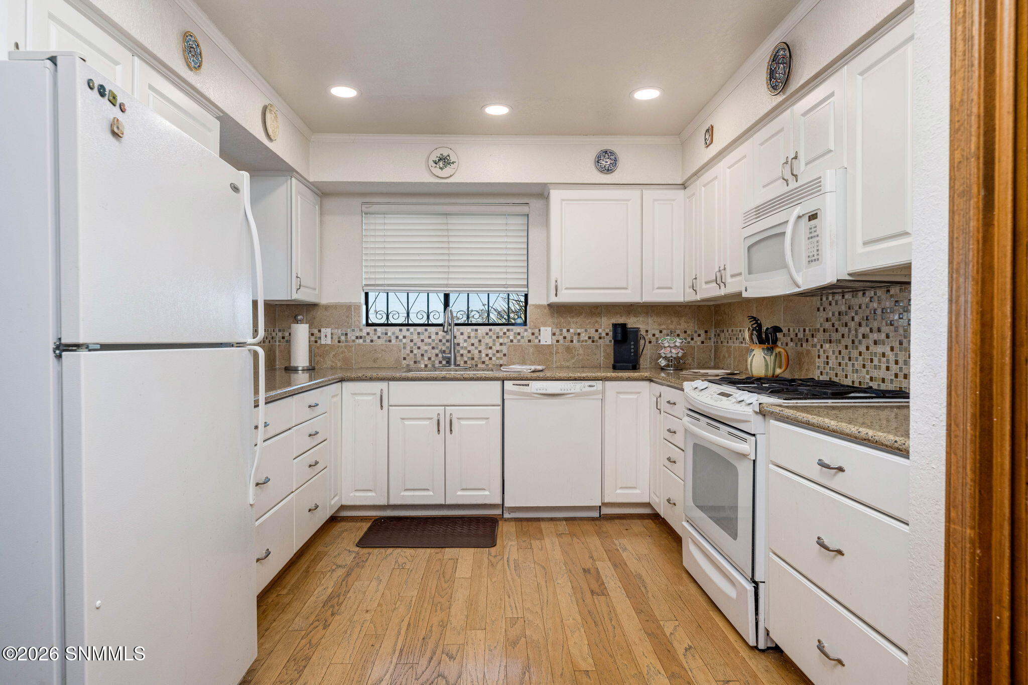 18-web-or-mls-Snappin Homes (Senna4000)-