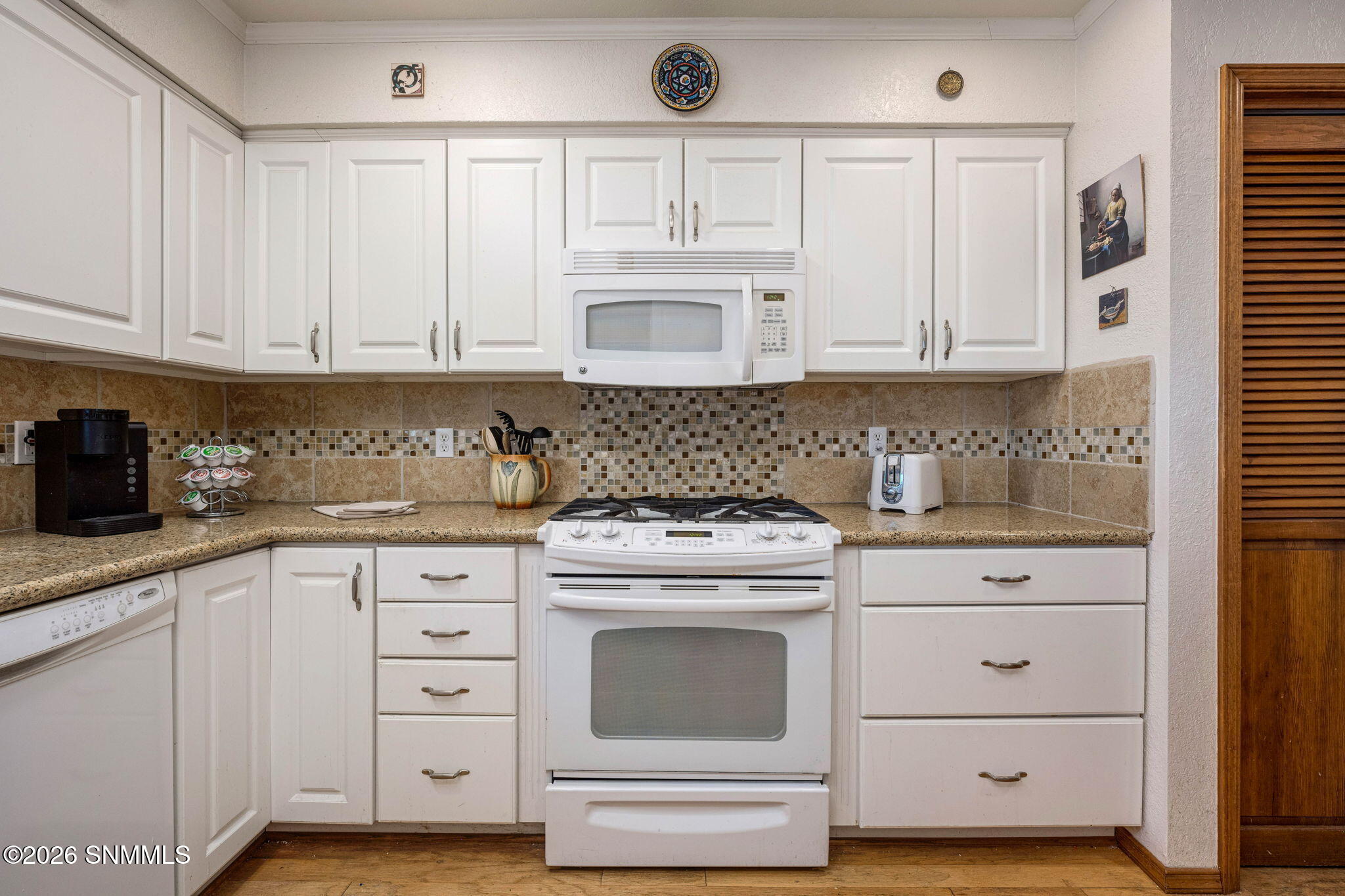 20-web-or-mls-Snappin Homes (Senna4000)-