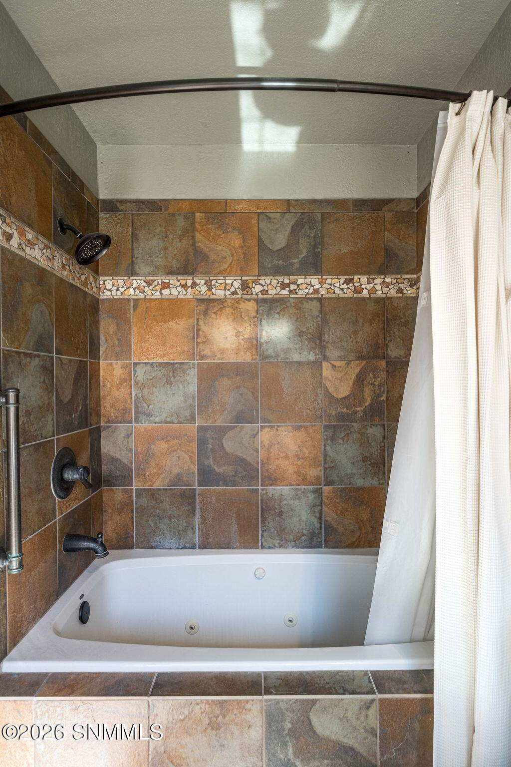 39-web-or-mls-Snappin Homes (Senna4000)-