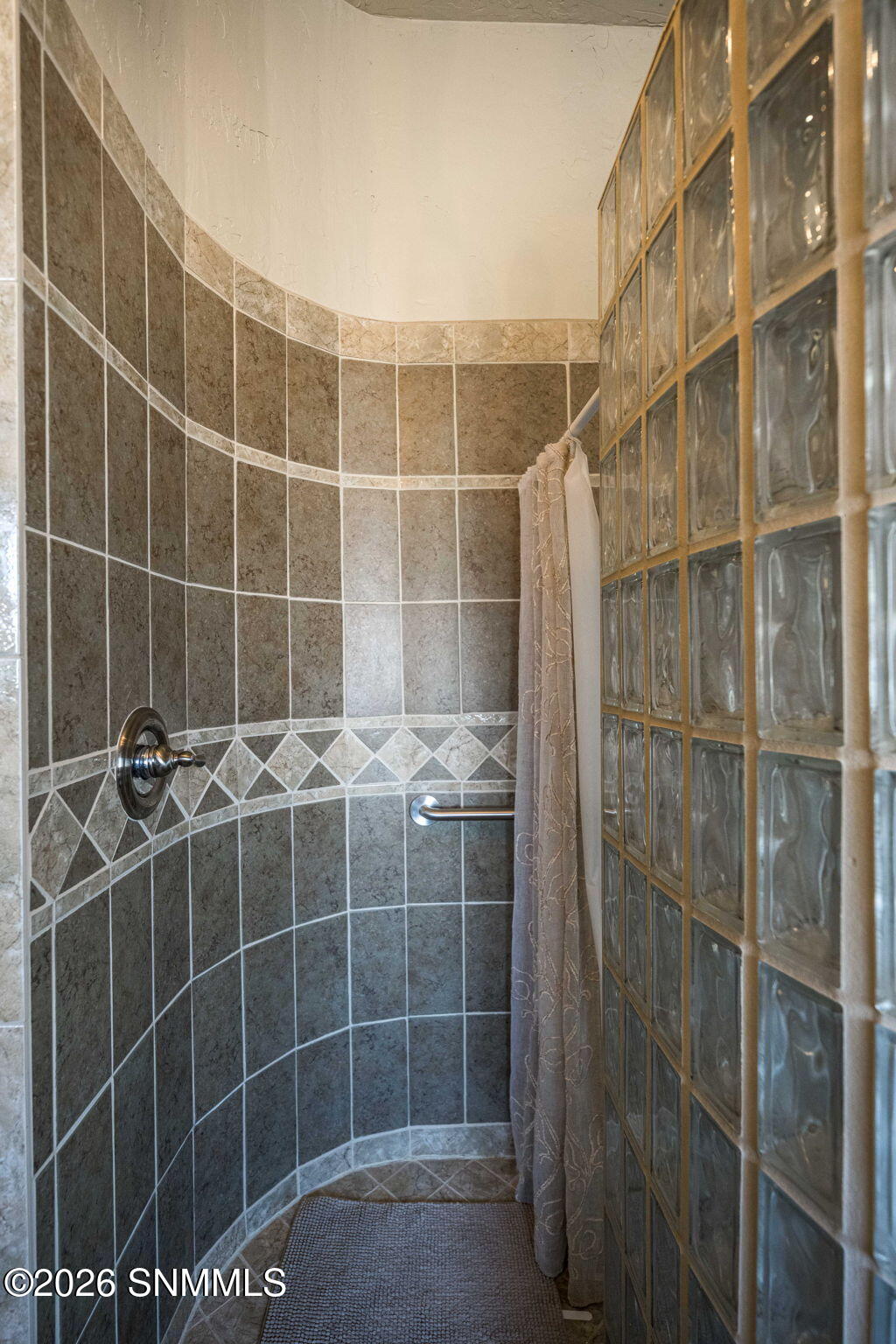 30-web-or-mls-Snappin Homes (DustyPrints