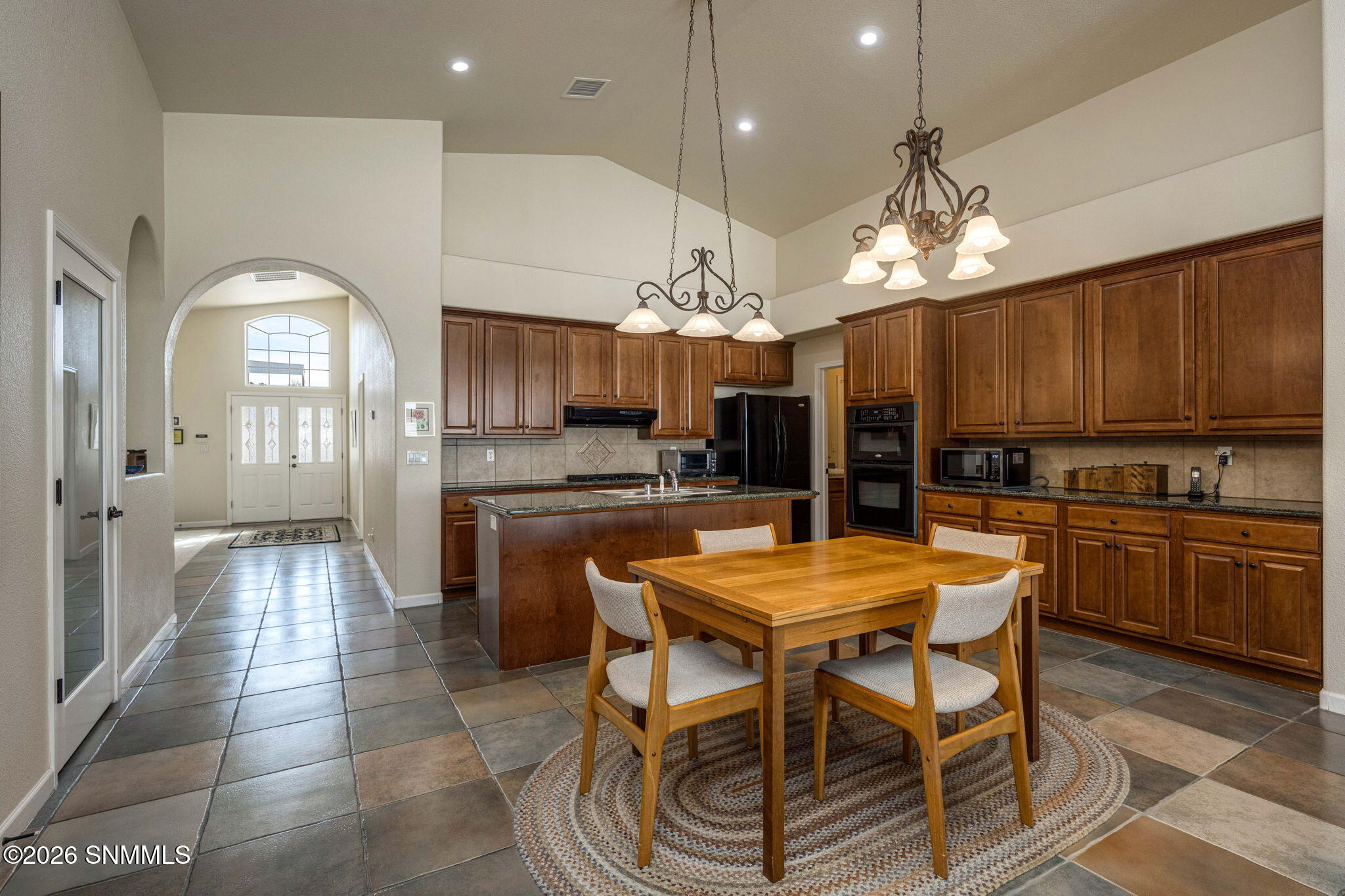 11-web-or-mls-Snappin Homes (Longbow2990