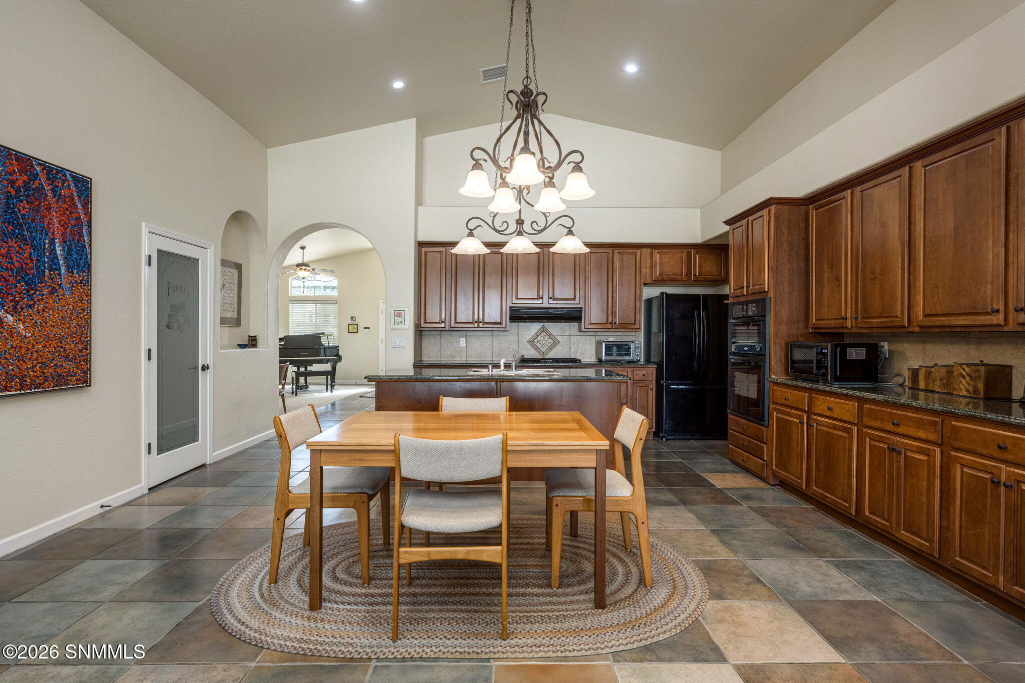 12-web-or-mls-Snappin Homes (Longbow2990