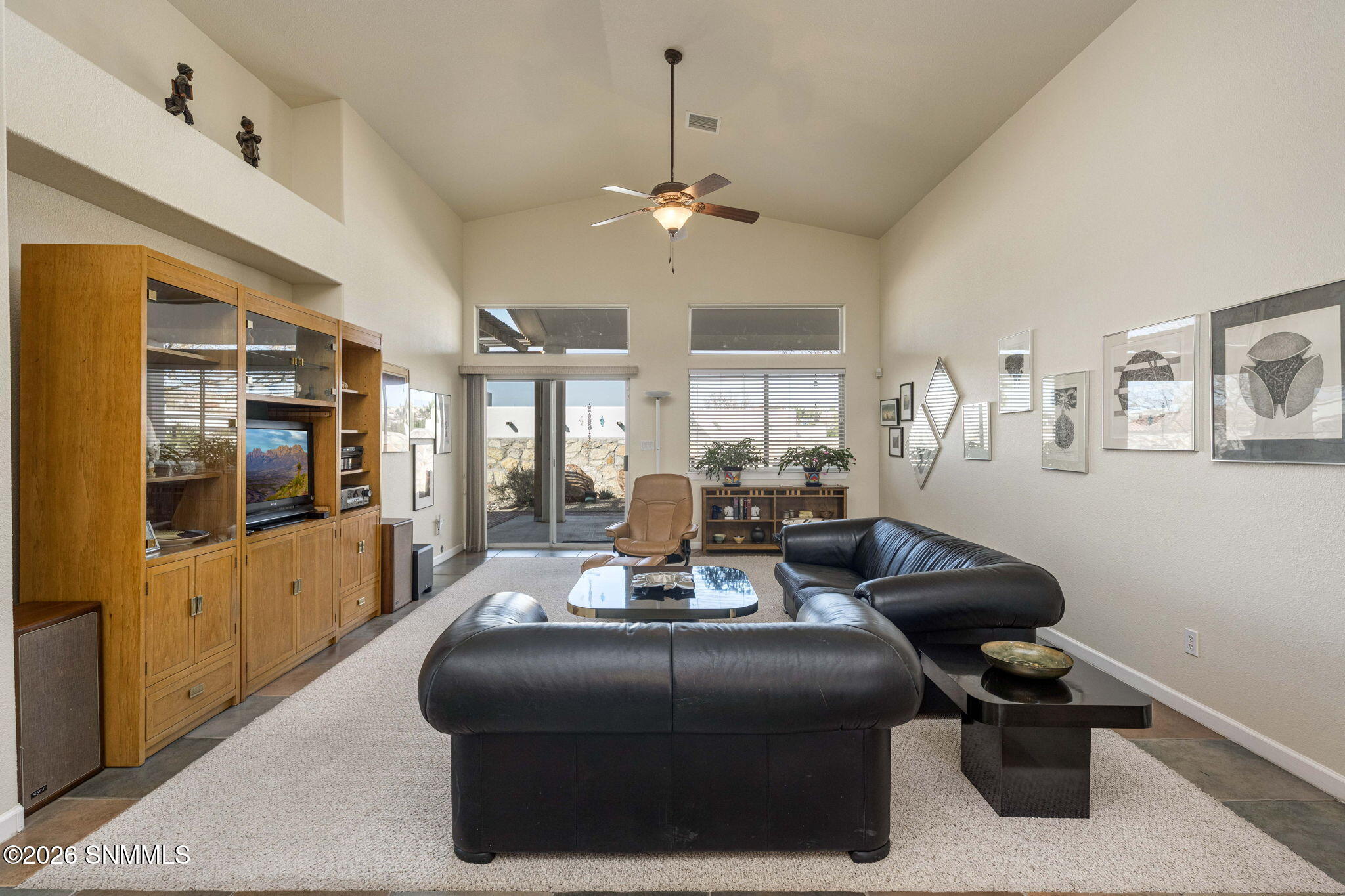 13-web-or-mls-Snappin Homes (Longbow2990