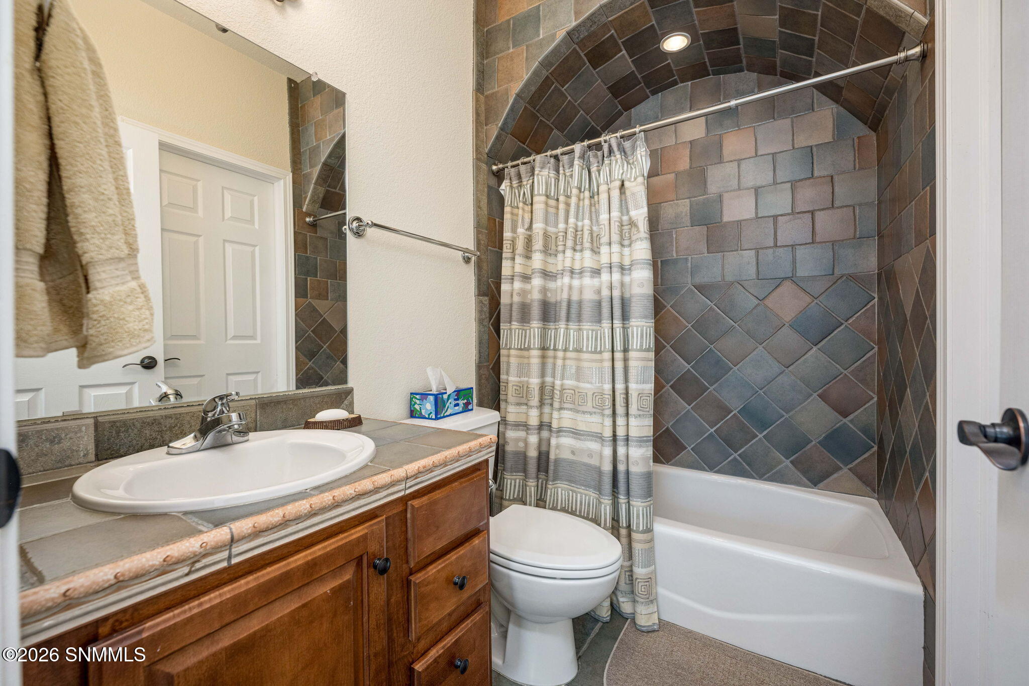 35-web-or-mls-Snappin Homes (Longbow2990