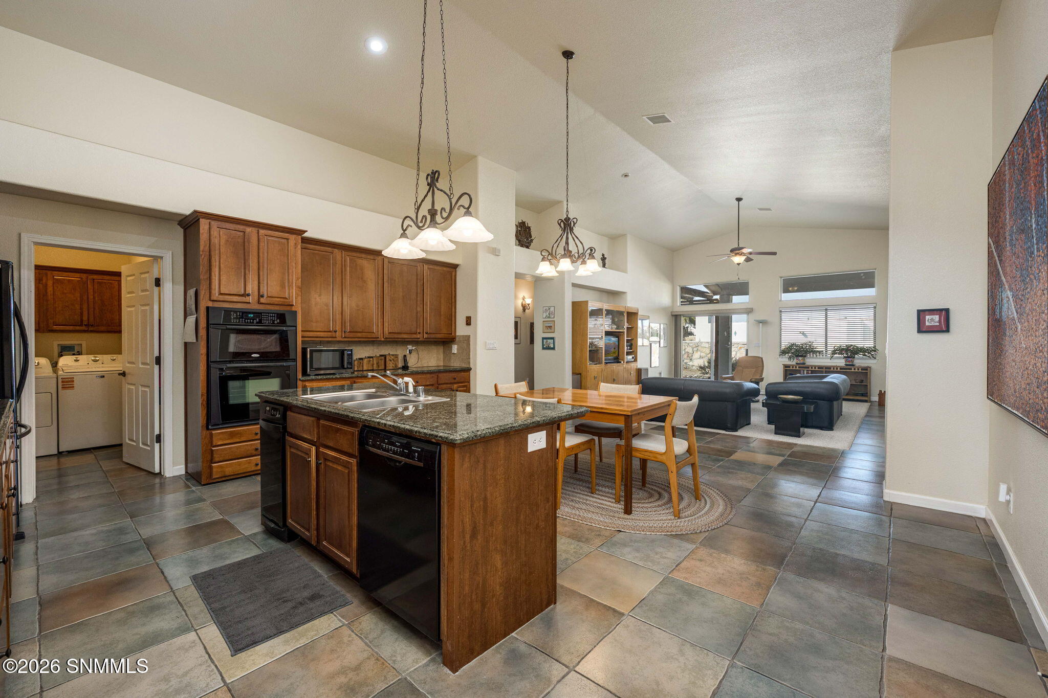 9-web-or-mls-Snappin Homes (Longbow2990)