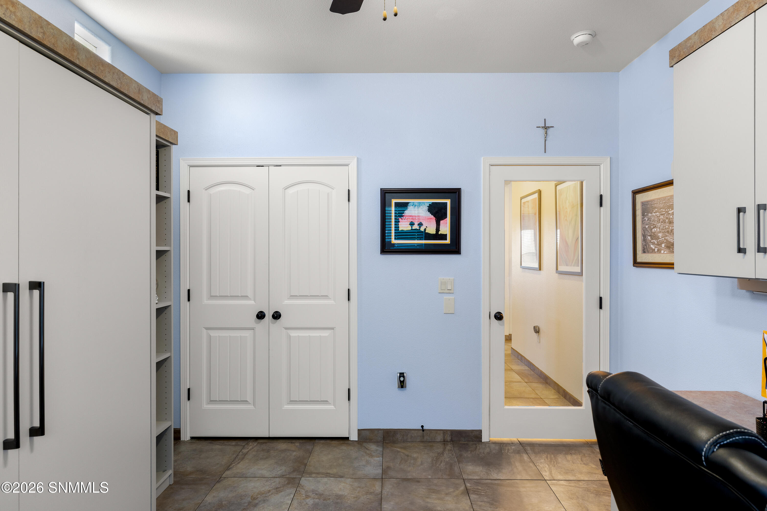 4382 -Isleta-Ct-MLS-Cama-Guy-14