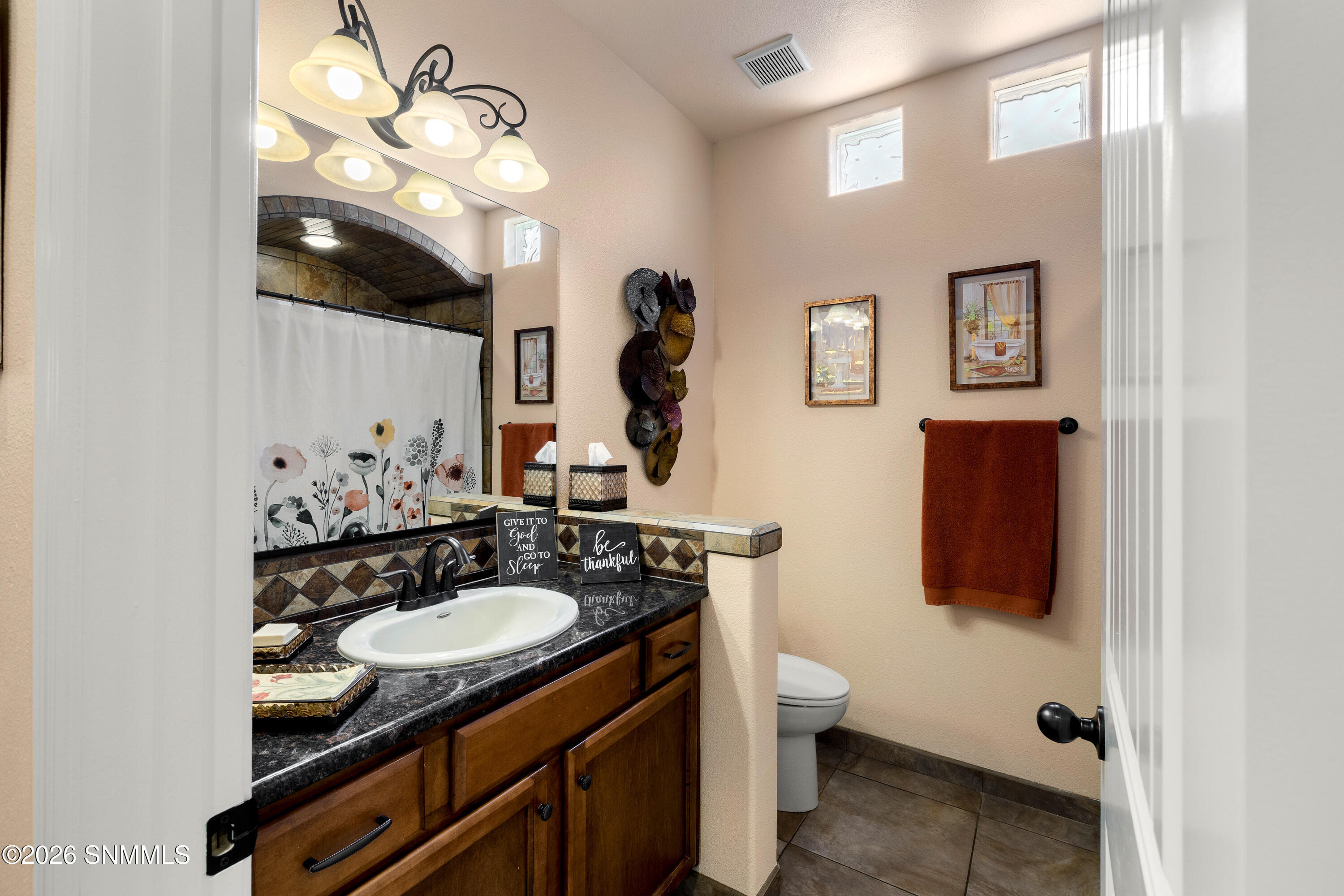 4382 -Isleta-Ct-MLS-Cama-Guy-15