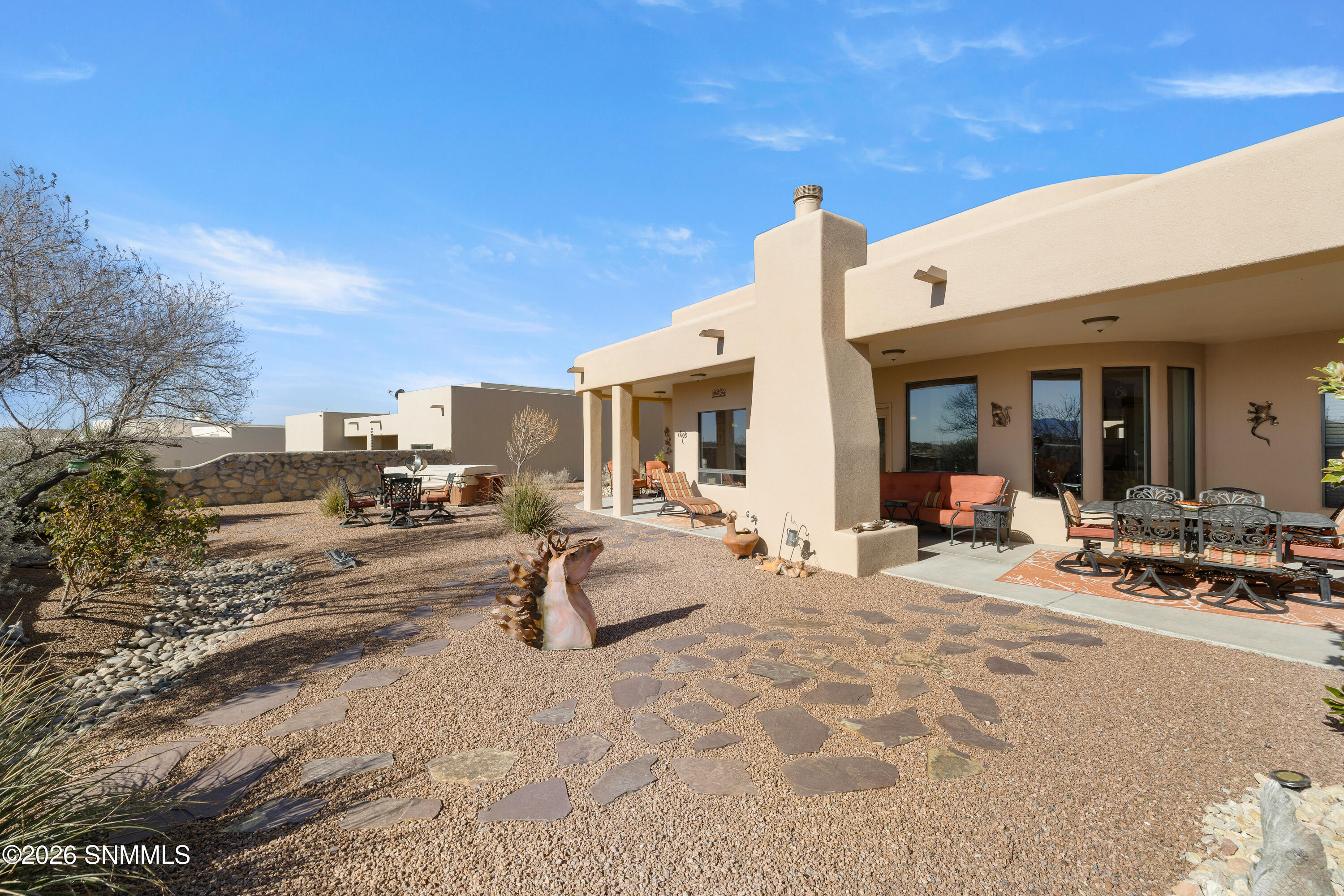 4382 -Isleta-Ct-MLS-Cama-Guy-37