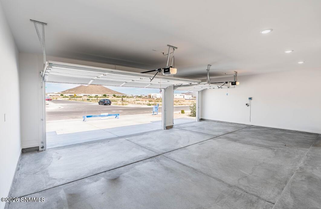 3 Car Garage