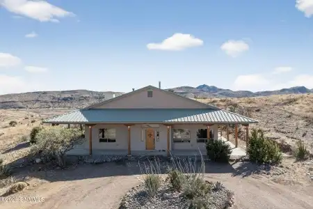 123 Victorio Trail, Hillsboro, New Mexico 88042, 2 Bedrooms Bedrooms, ,2.25 BathroomsBathrooms,Residential,For Sale,Victorio,2600344