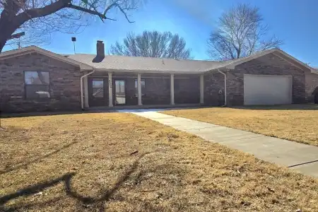 512 17th Street, Portales, New Mexico 88130, 3 Bedrooms Bedrooms, ,2 BathroomsBathrooms,Residential,For Sale,17th,2600349