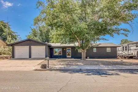 1002 Devendale Drive, Las Cruces, New Mexico 88005, 4 Bedrooms Bedrooms, ,2 BathroomsBathrooms,Residential,For Sale,Devendale,2600350