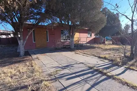 1209 Locust Street, Las Cruces, New Mexico 88001, 2 Bedrooms Bedrooms, ,1.75 BathroomsBathrooms,Residential,For Sale,Locust,2600356