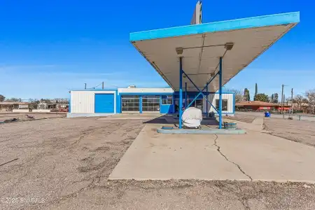 700 Picacho Avenue, Las Cruces, New Mexico 88005, ,Commercial Sale,For Sale,Picacho,2600362