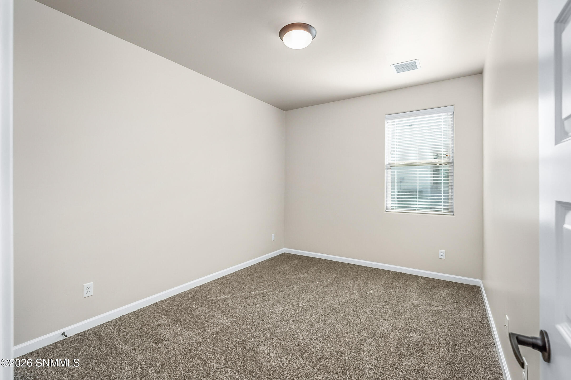 20230911161151996463000000-o