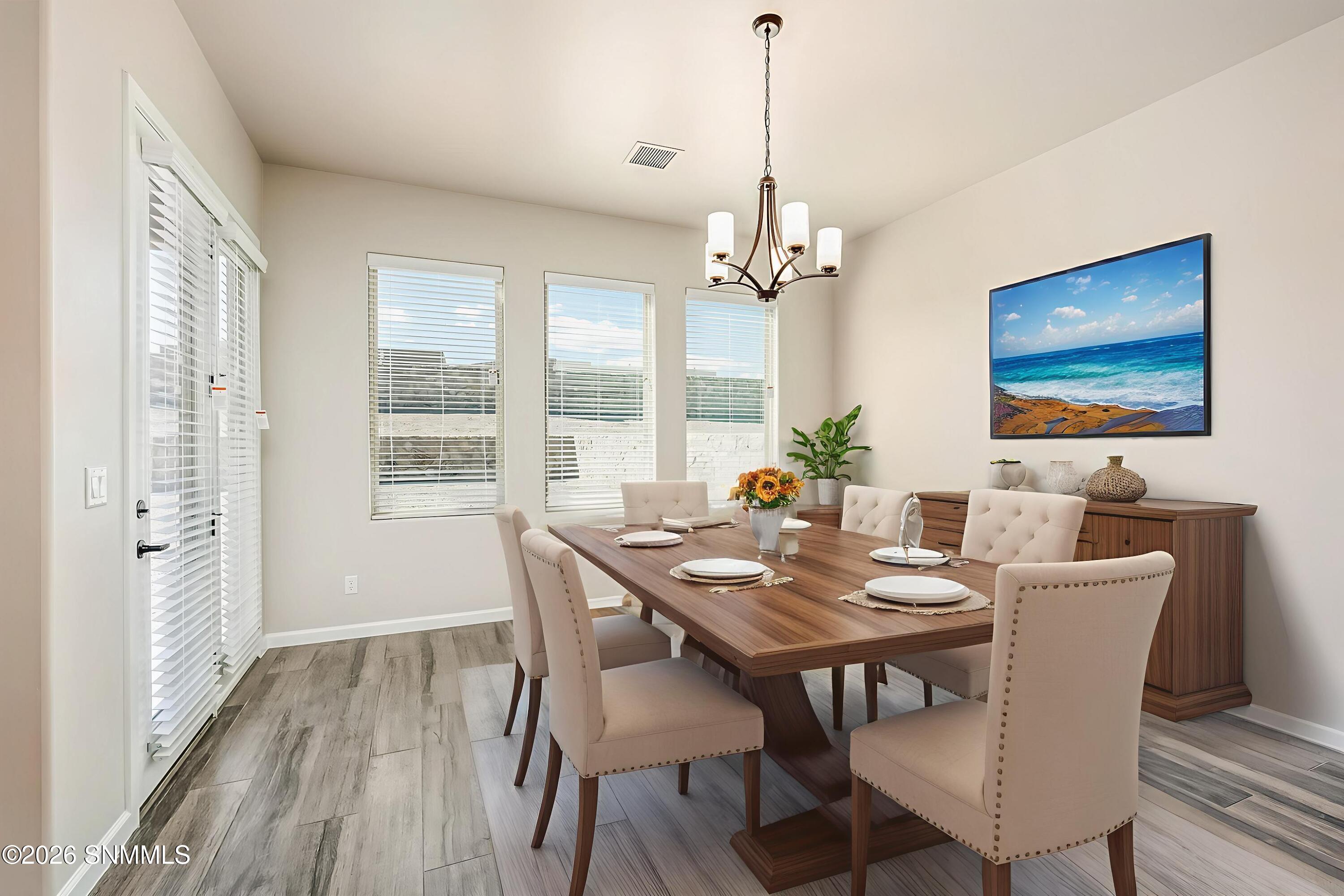 20230911160946556486000000-o - Dining Ro