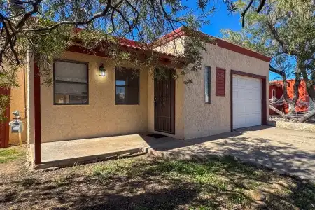 2051 Chateau Drive, Las Cruces, New Mexico 88005, 2 Bedrooms Bedrooms, ,2 BathroomsBathrooms,Residential,For Sale,Chateau,2503346