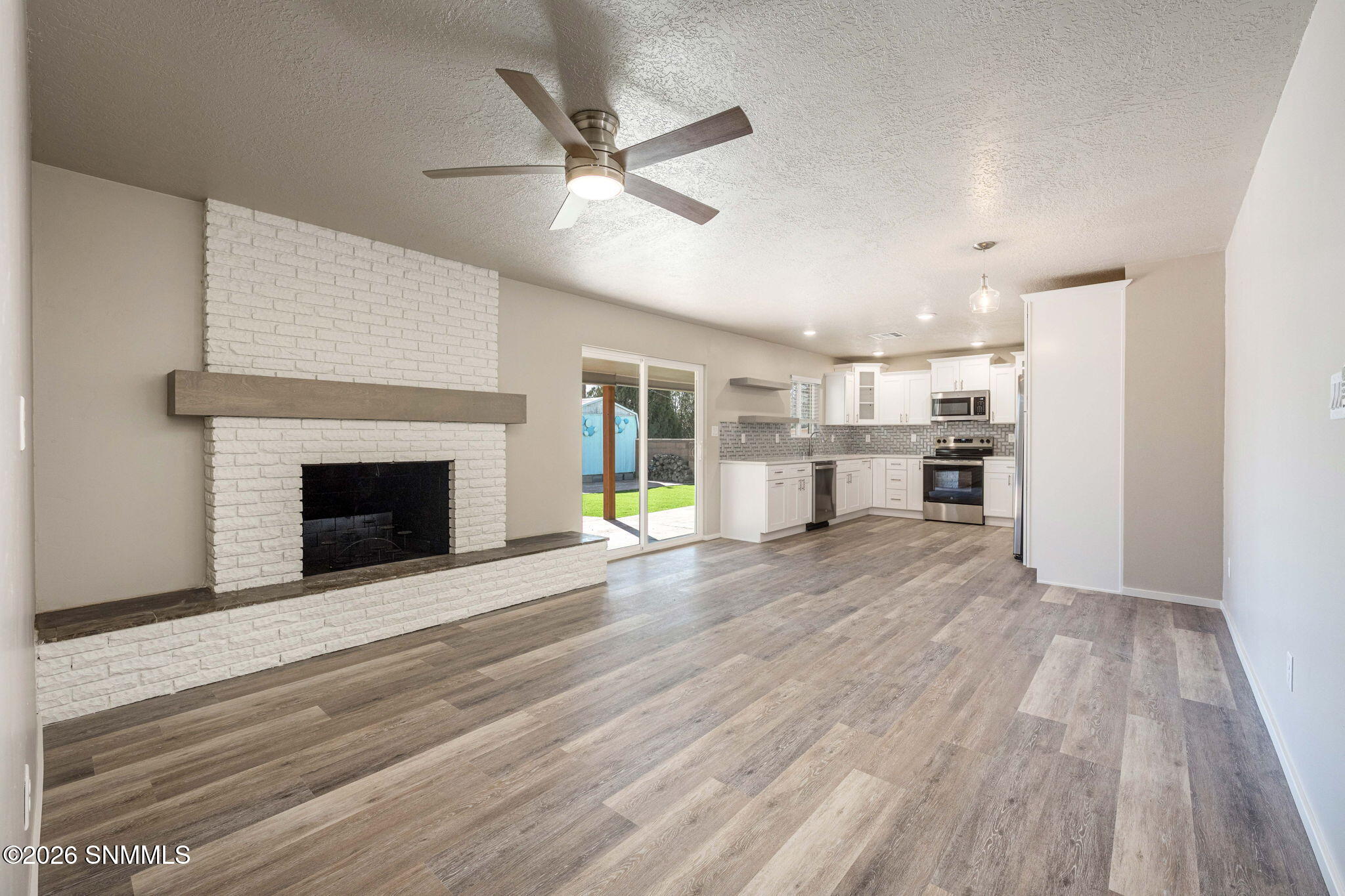 6-web-or-mls-Snappin Homes (ClaudeDove27