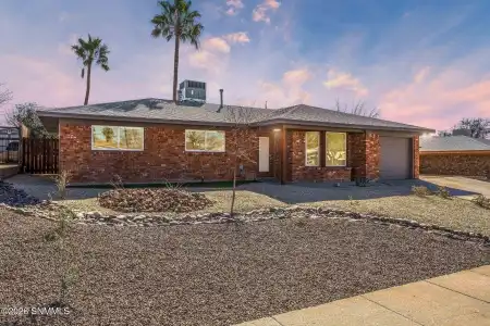 2702 Claude Dove Drive, Las Cruces, New Mexico 88011, 4 Bedrooms Bedrooms, ,1.75 BathroomsBathrooms,Residential,For Sale,Claude Dove,2600372