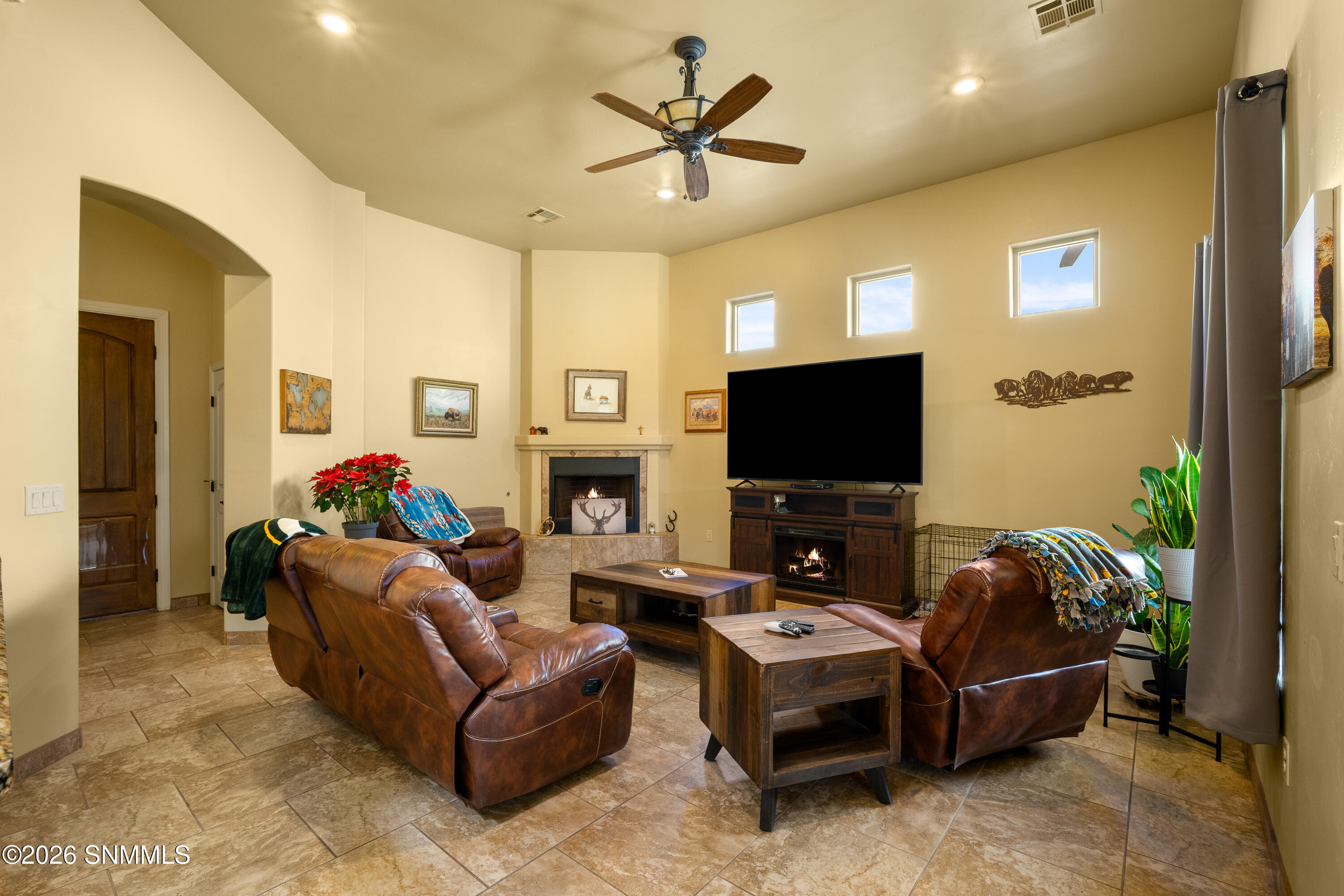 2014 -El-Presidio-Ct-MLS-Camara-Guy-21