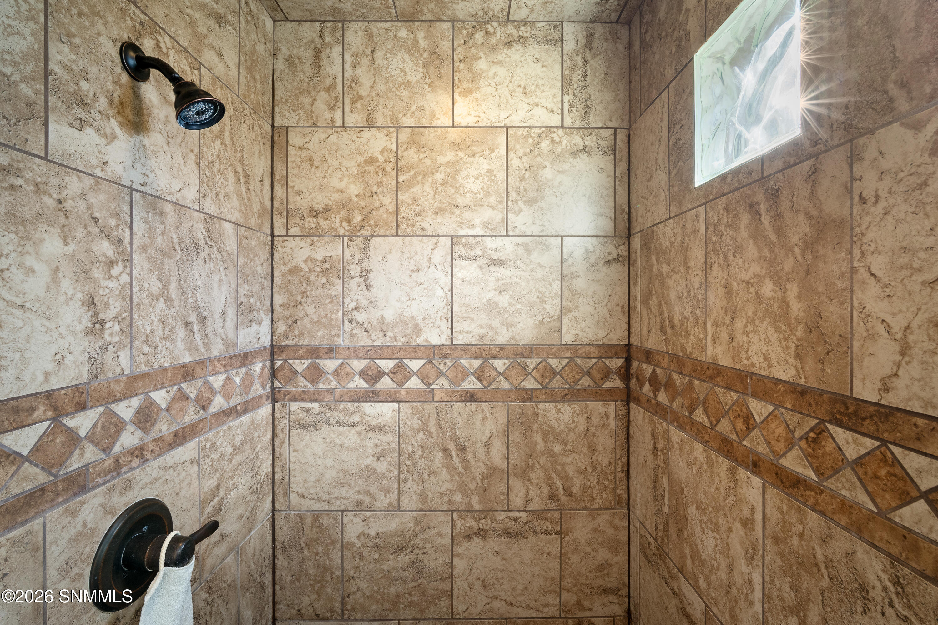 2014 -El-Presidio-Ct-MLS-Camara-Guy-31