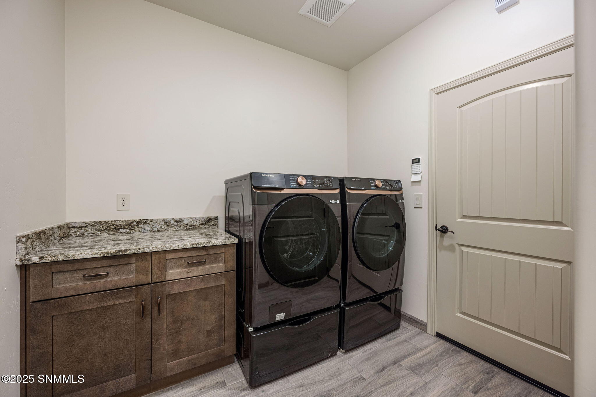 38-web-or-mls-Snappin Homes (WillowBloom