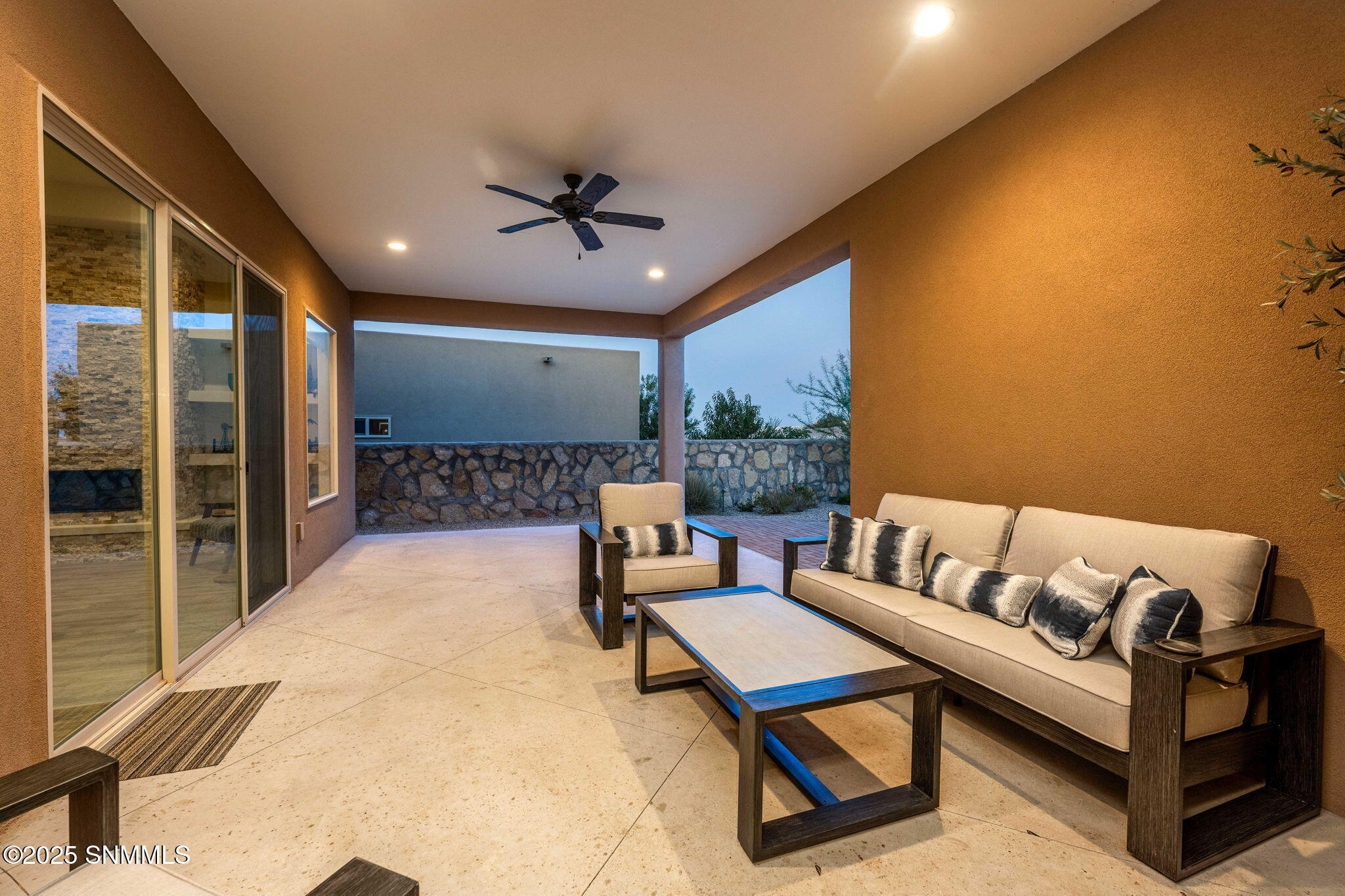 40-web-or-mls-Snappin Homes (WillowBloom