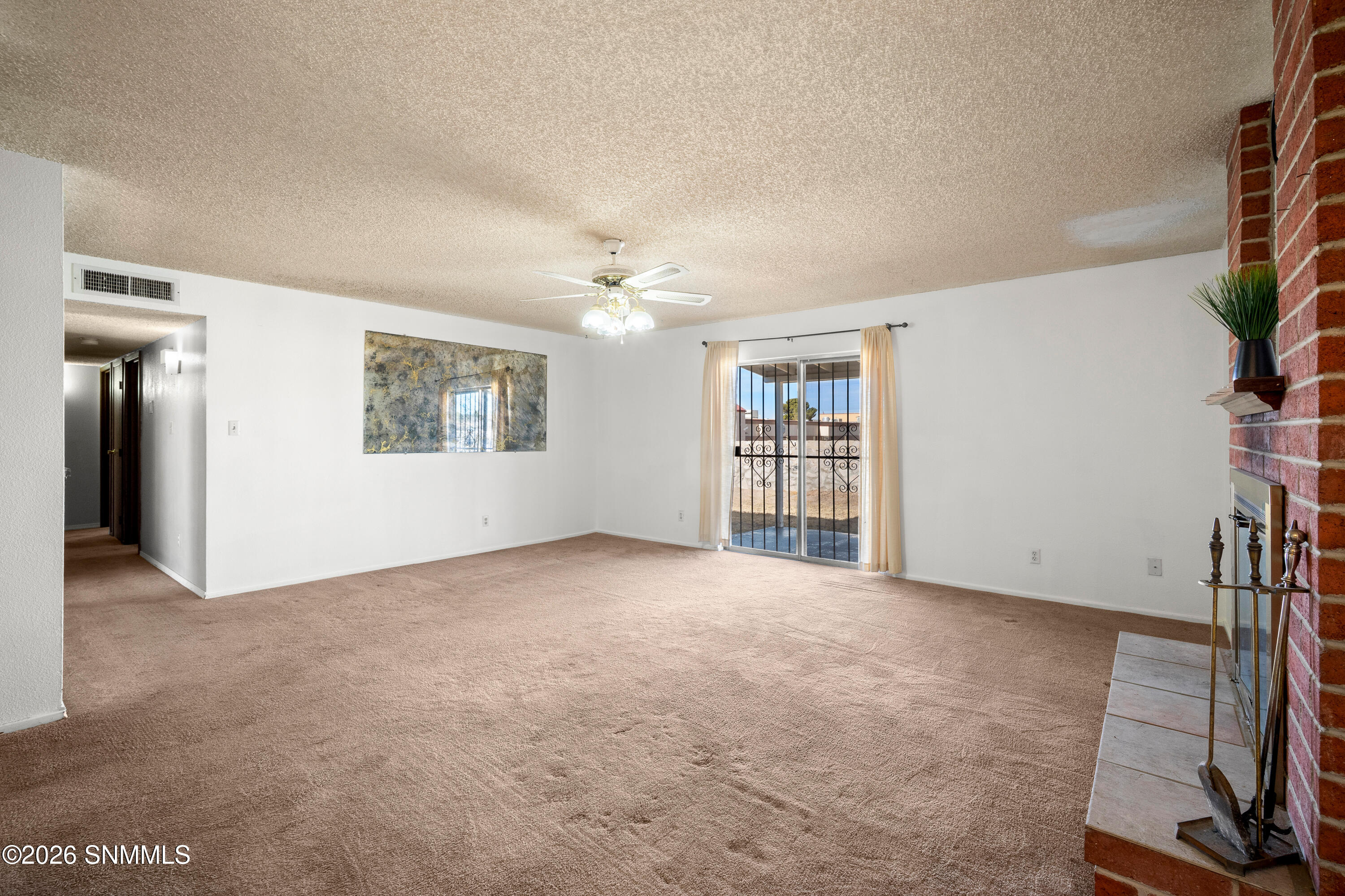 1741-Webster-MLS-Camera-Guy-30