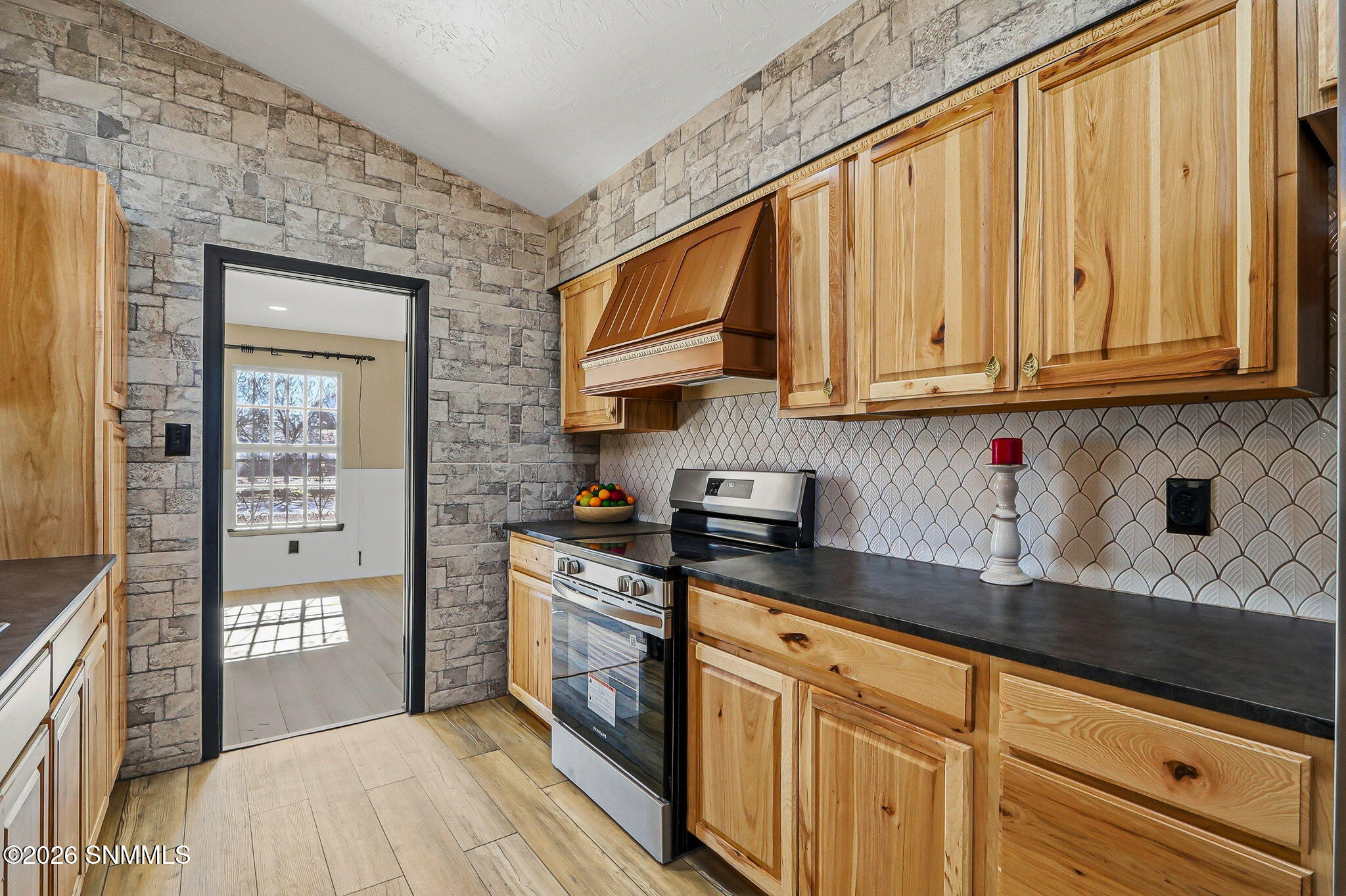 18-web-or-mls-IMG_9242