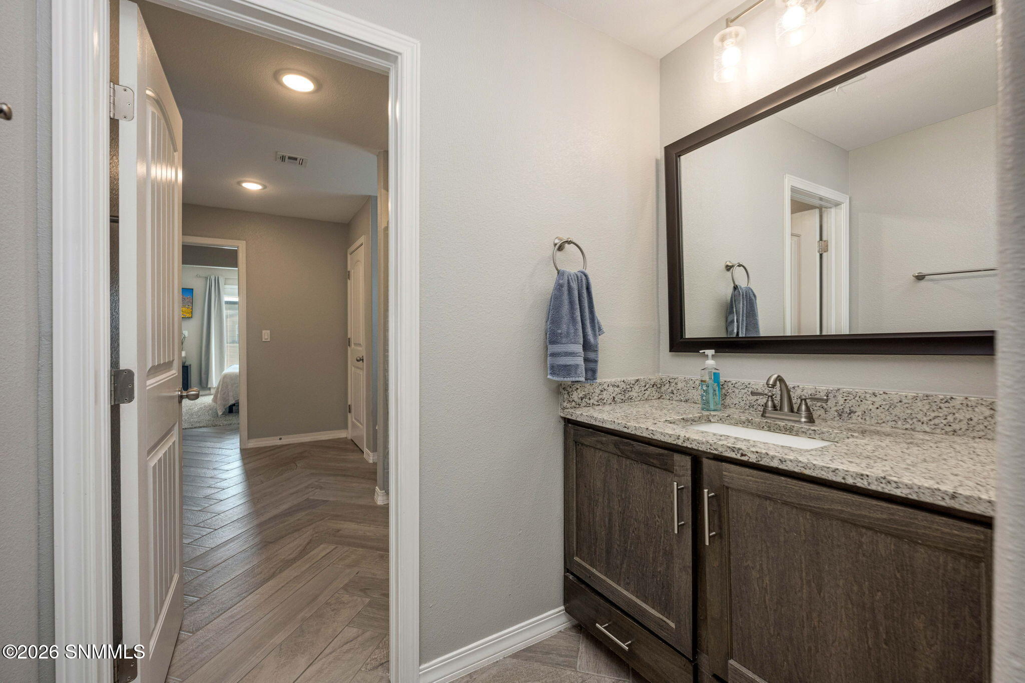 672 La Entrada Cir (22)