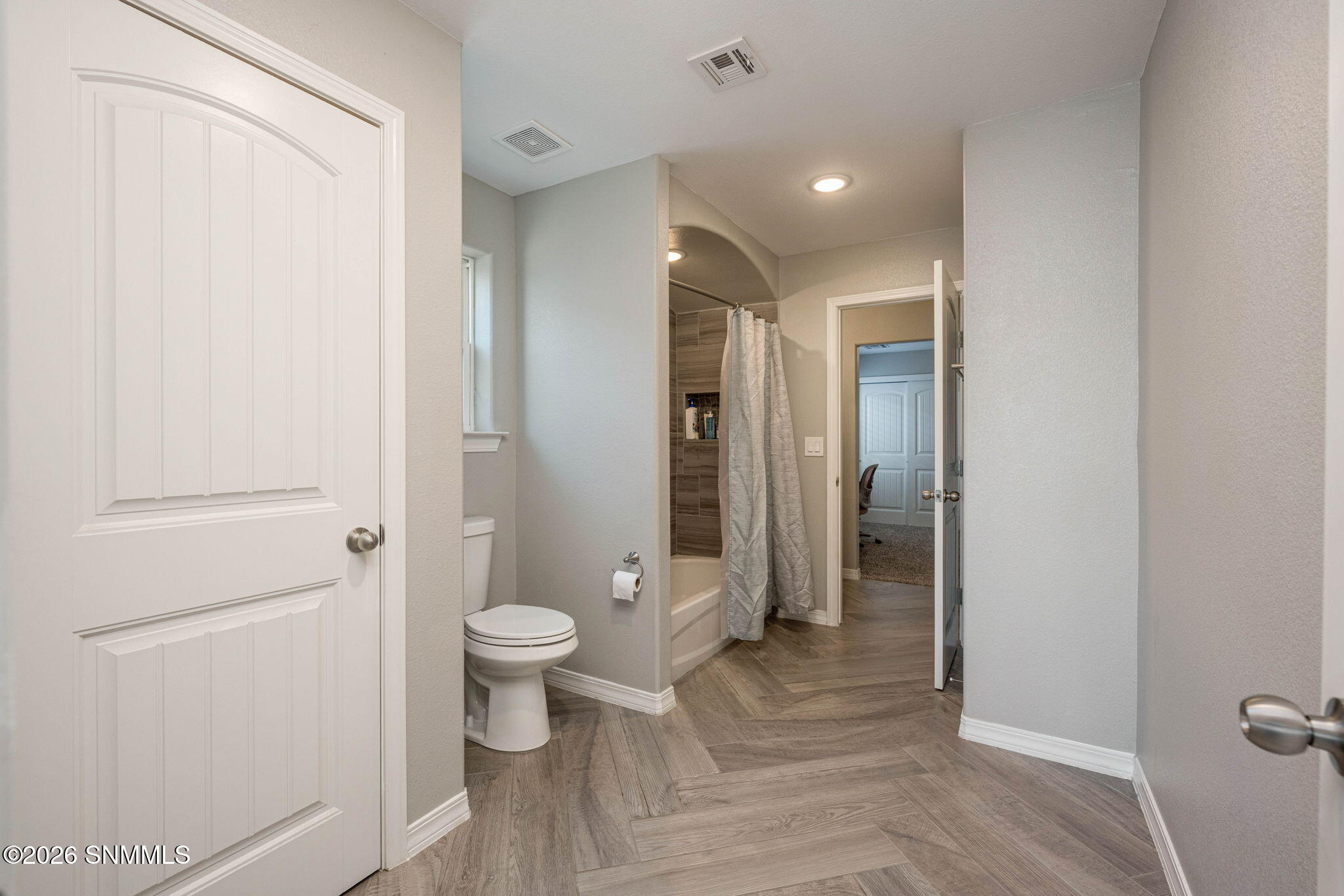 672 La Entrada Cir (23)