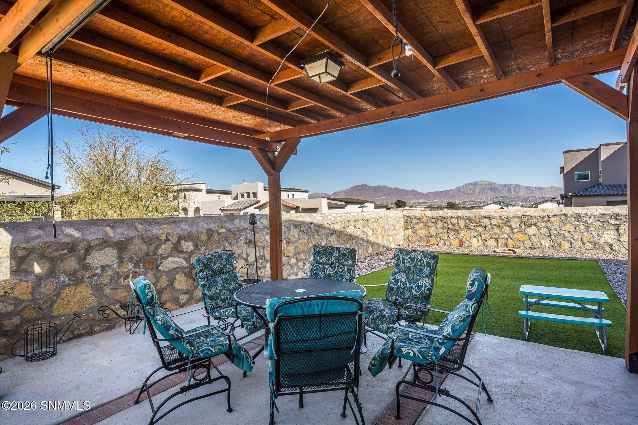 672 La Entrada Cir (40)