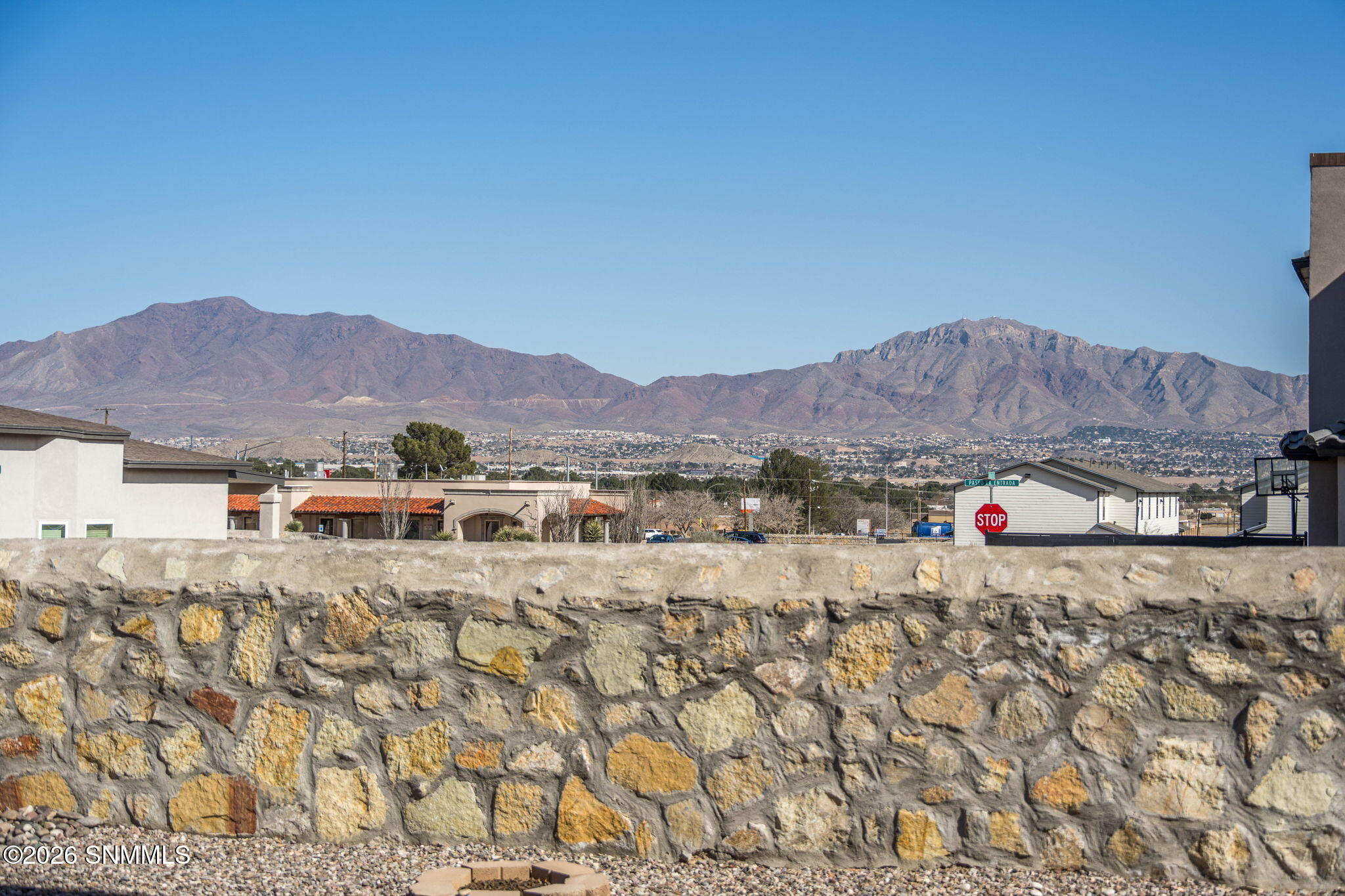 672 La Entrada Cir (42)