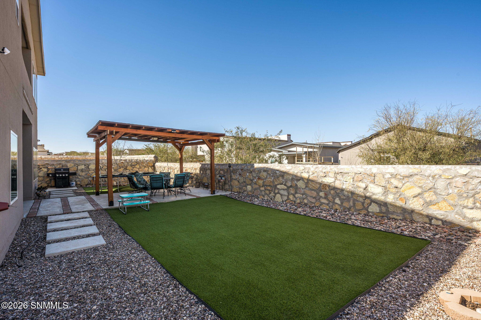 672 La Entrada Cir (45)