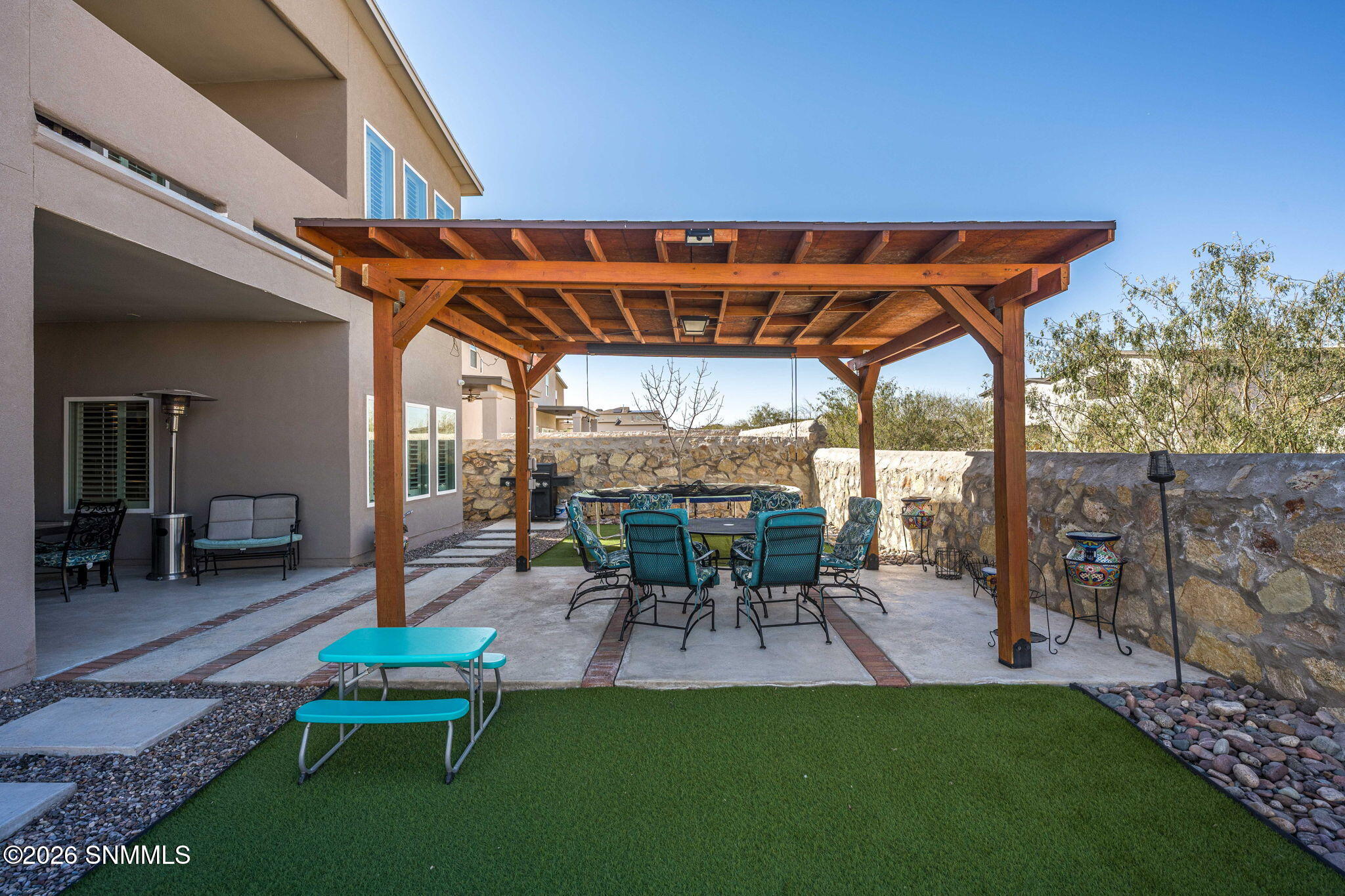 672 La Entrada Cir (46)