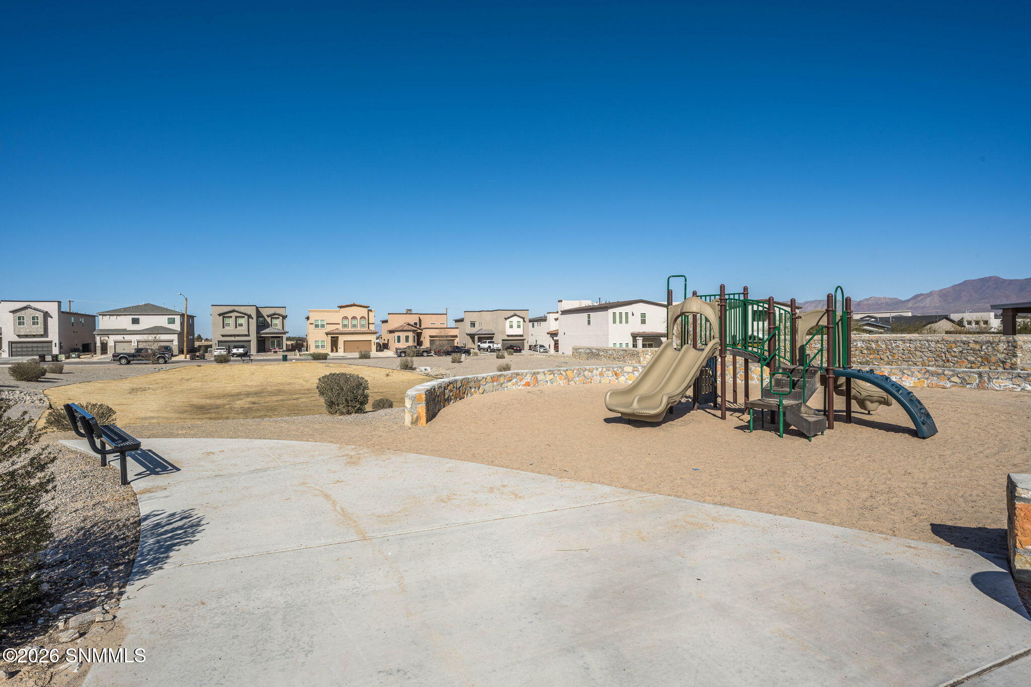 672 La Entrada Cir (52)