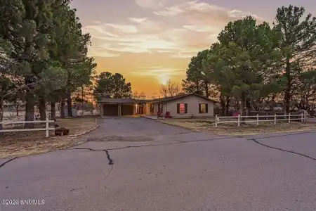 4260 Egyptian Street, Las Cruces, New Mexico 88005, 3 Bedrooms Bedrooms, ,2 BathroomsBathrooms,Residential,For Sale,Egyptian,2600412